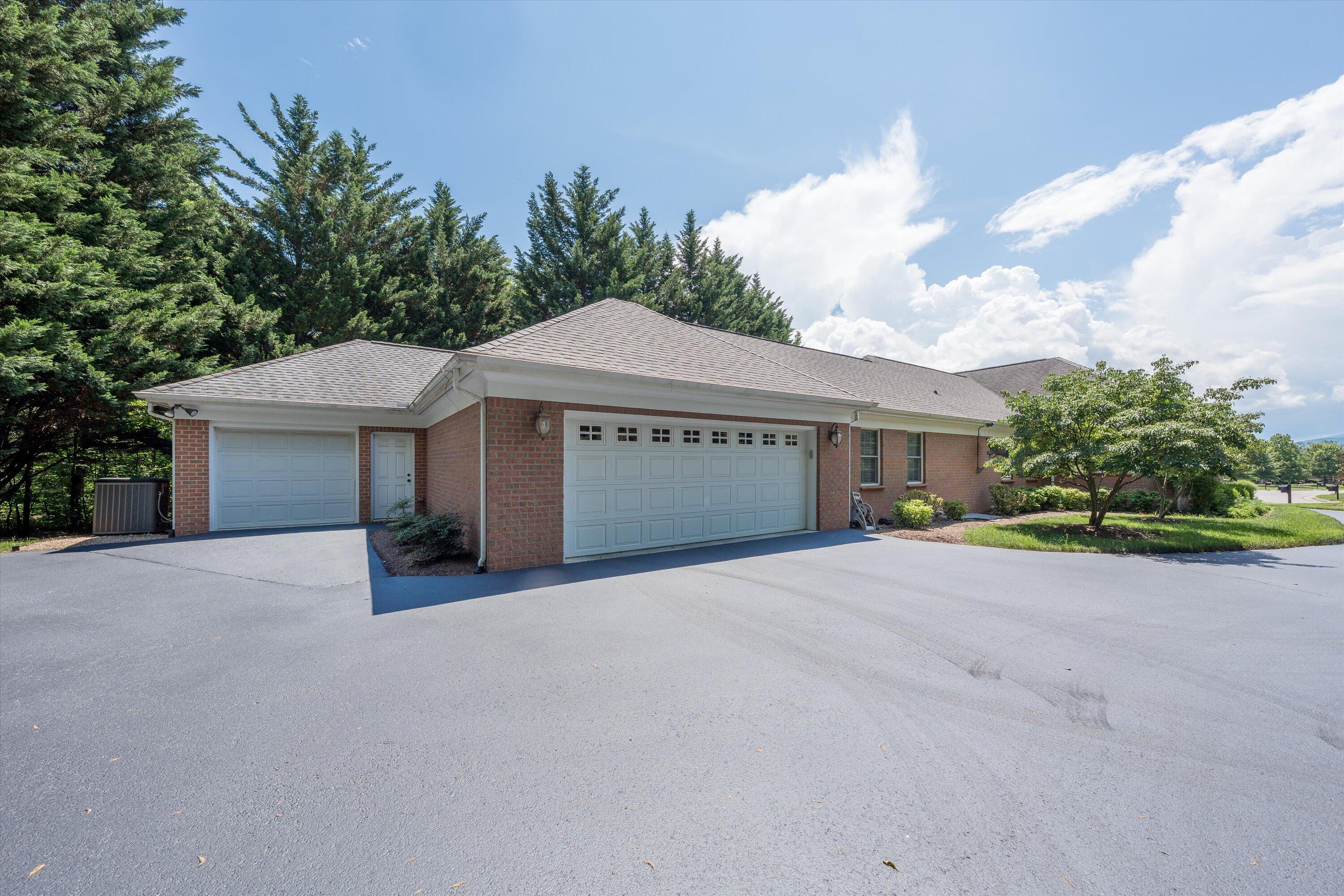 625 Highfield RD