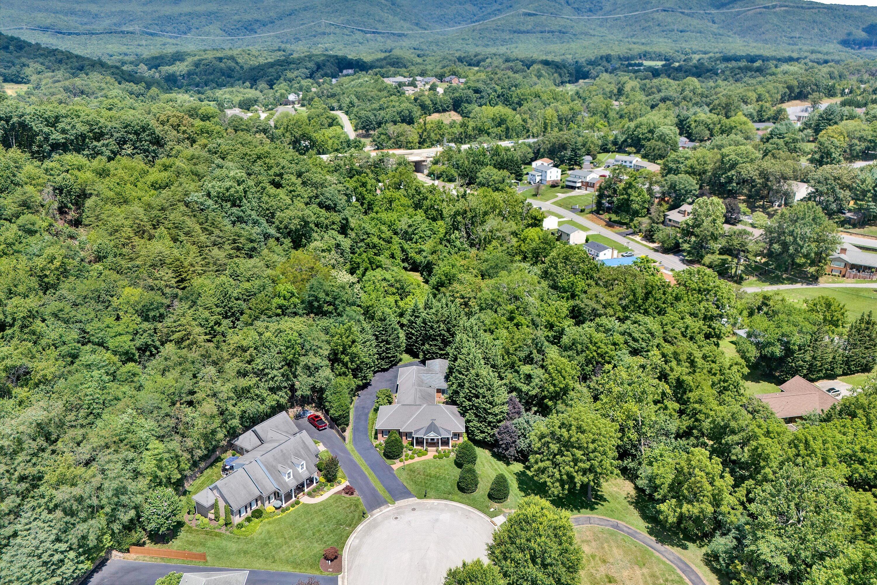 625 Highfield RD