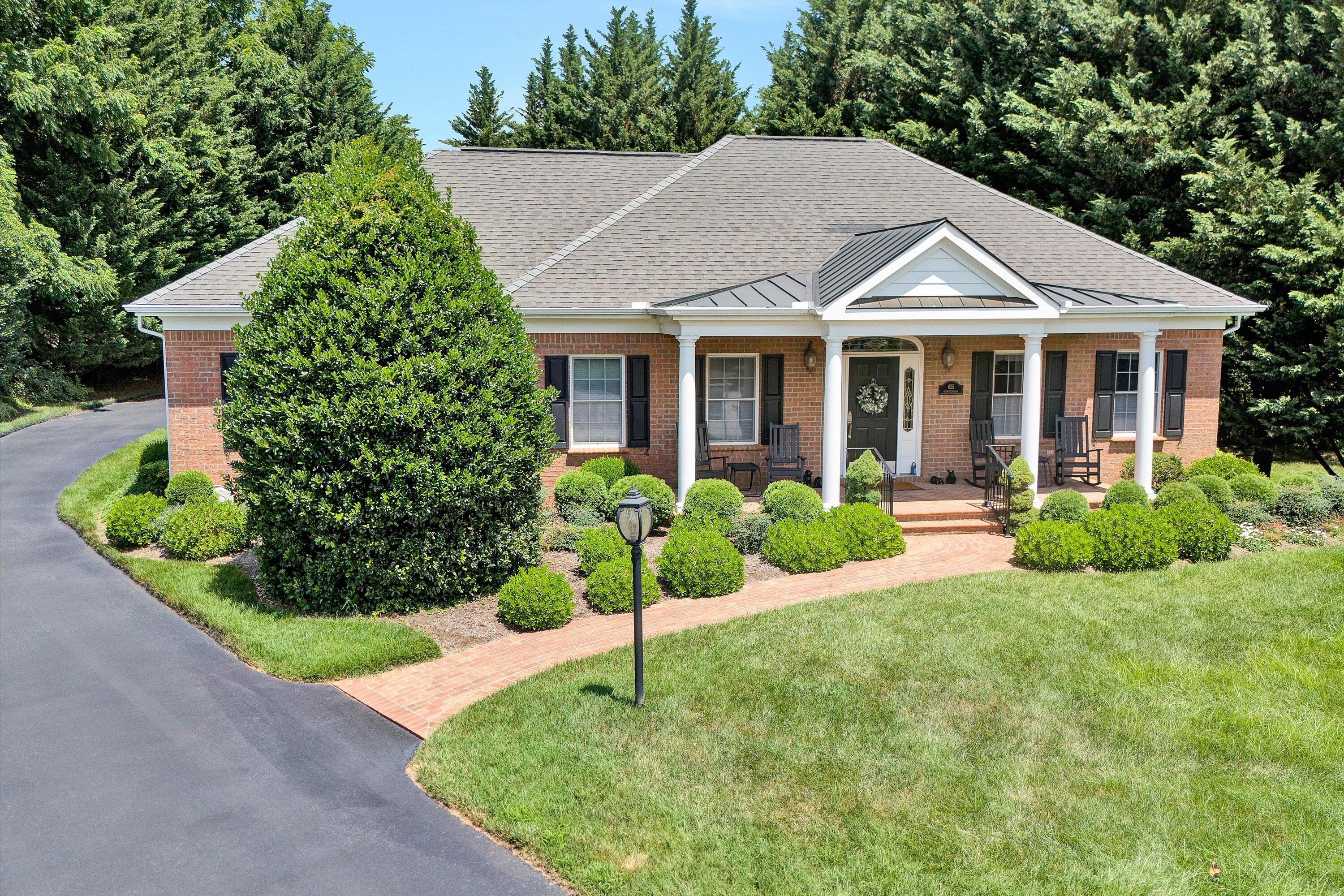 625 Highfield RD