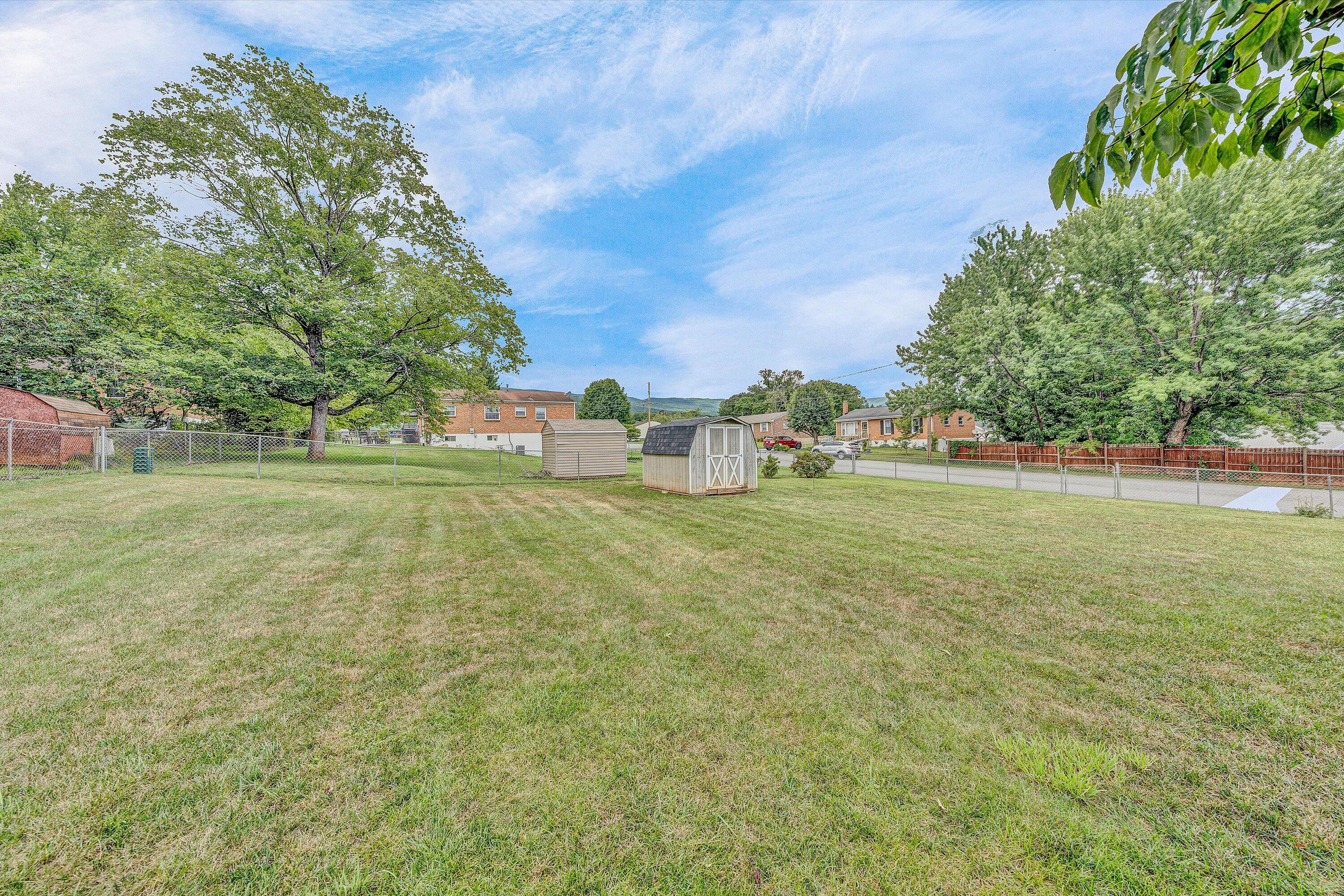 2903 Creekwood DR