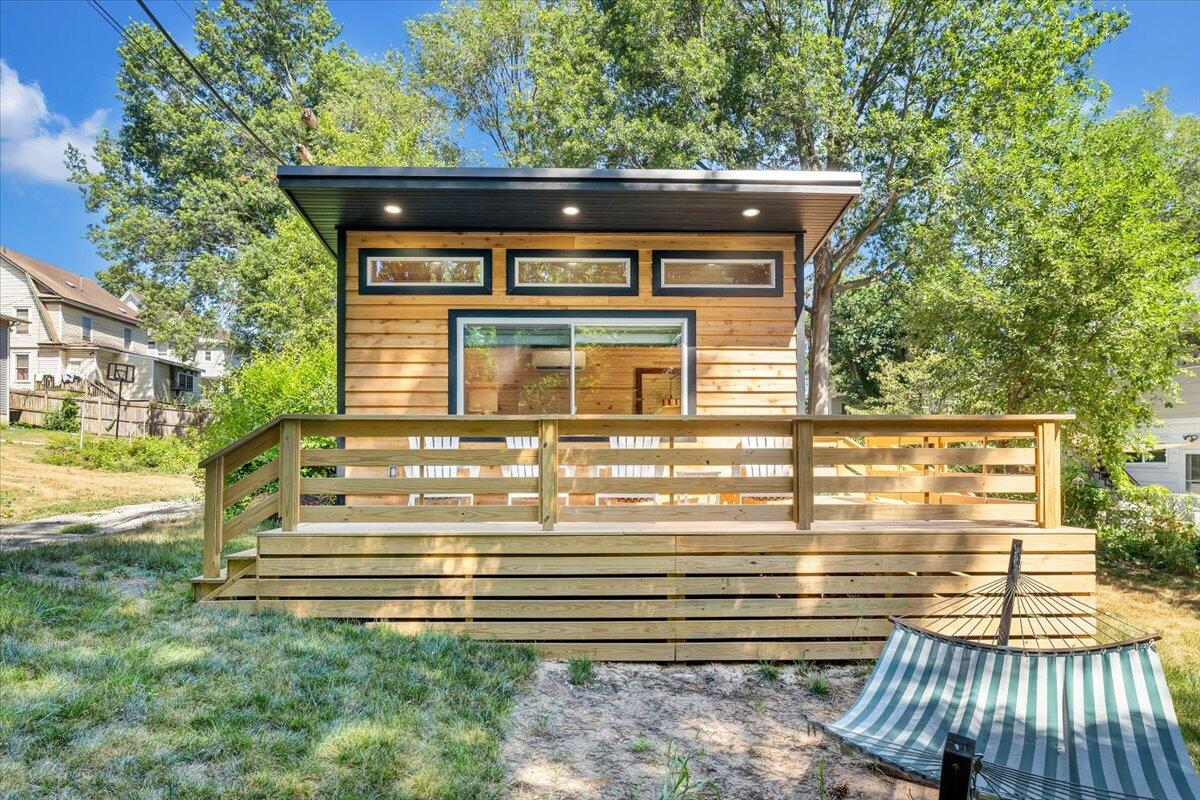 519 Arbutus AVE SE