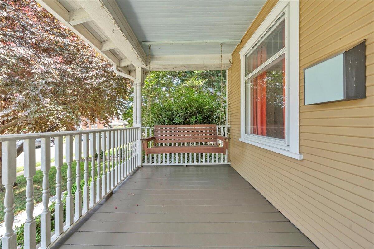 519 Arbutus AVE SE