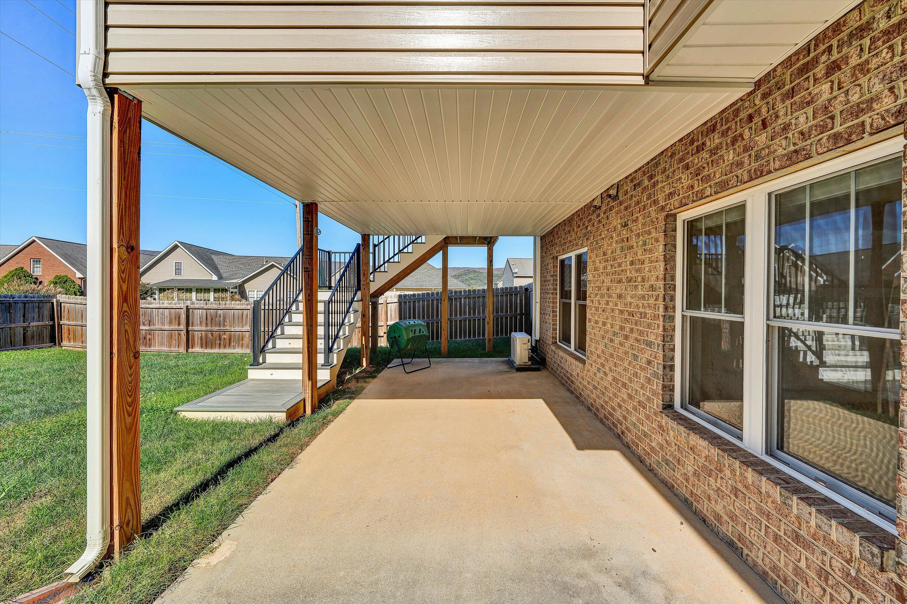 2570 Woods Meadow LN