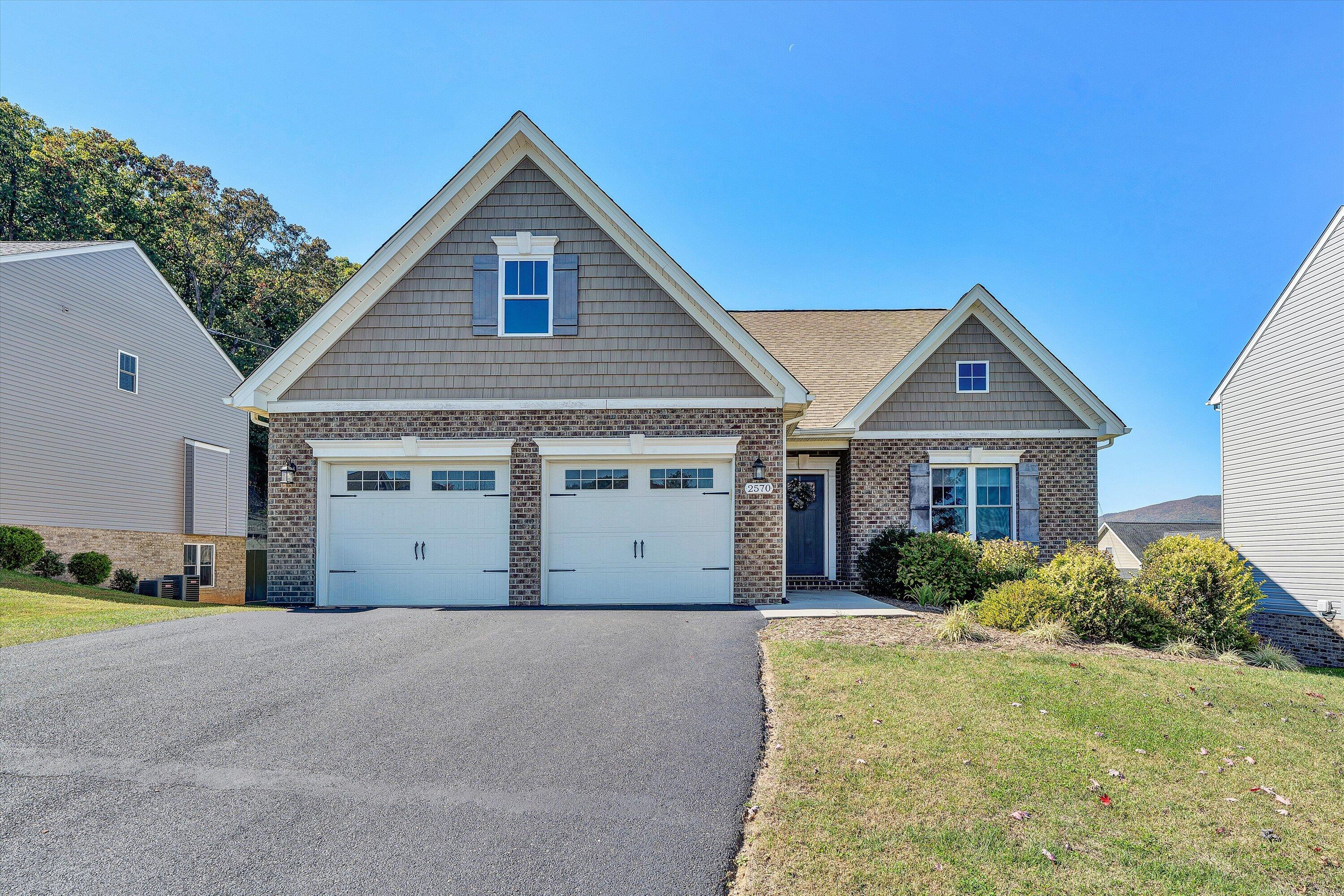 2570 Woods Meadow LN