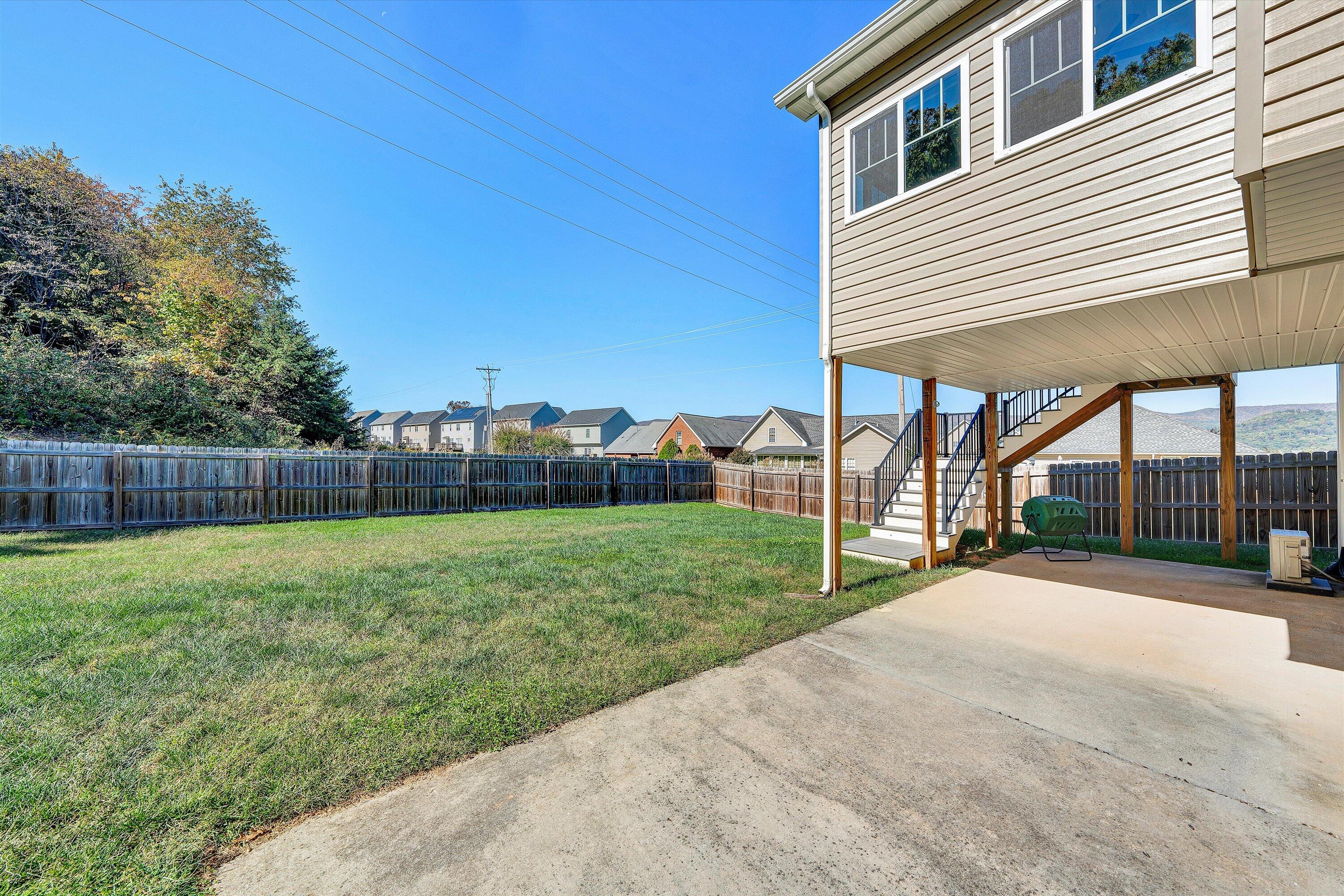 2570 Woods Meadow LN