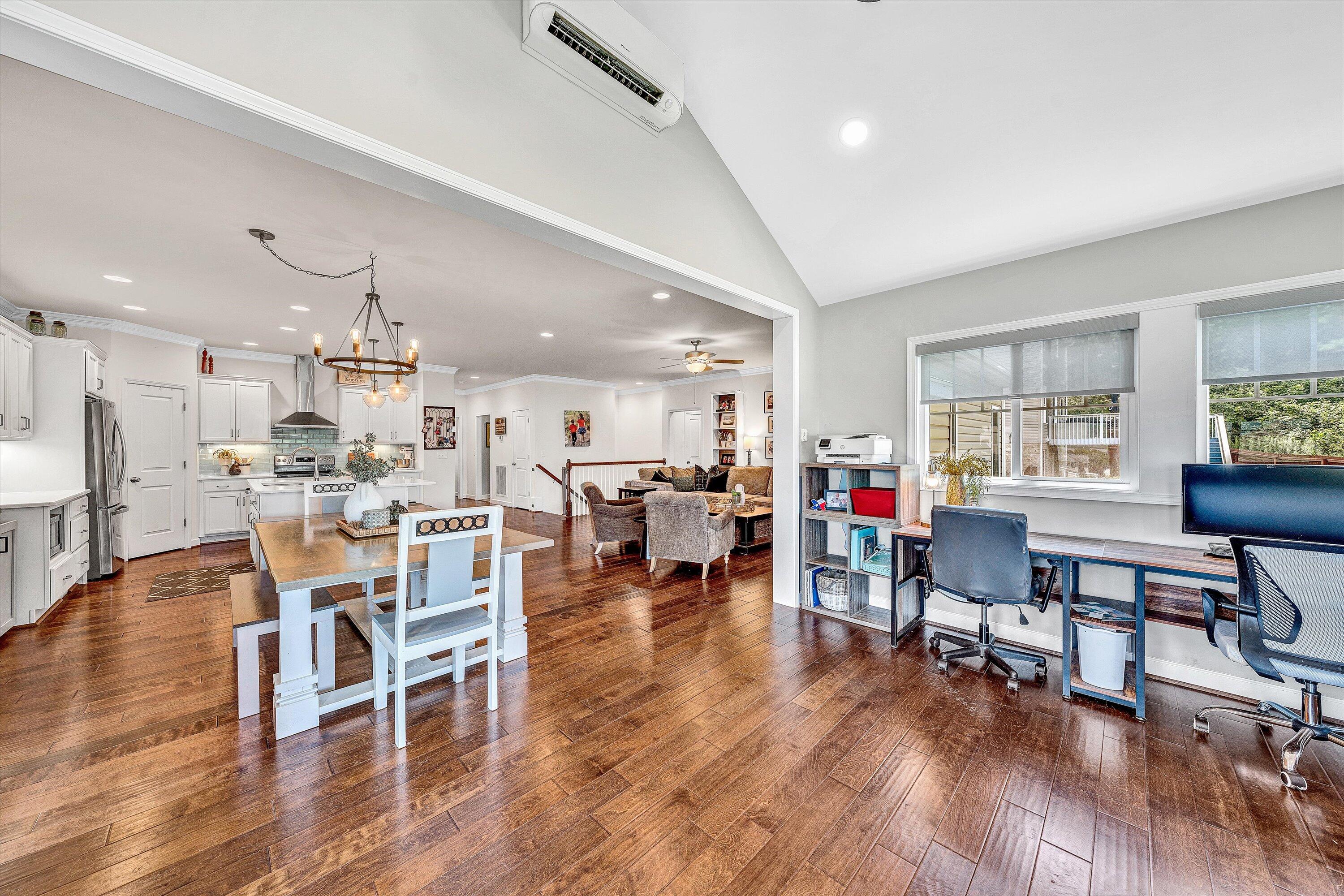 2570 Woods Meadow LN