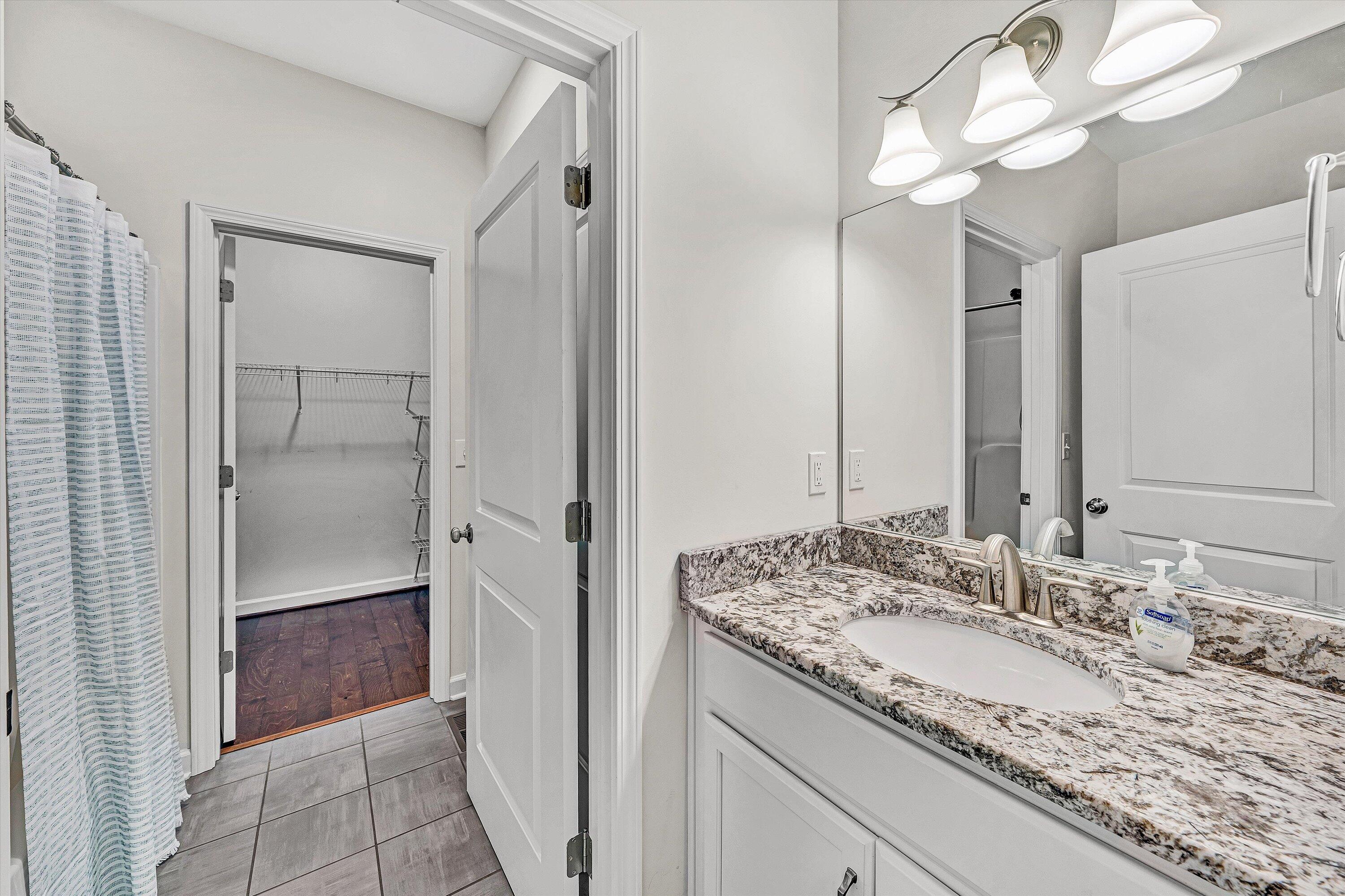 2570 Woods Meadow LN