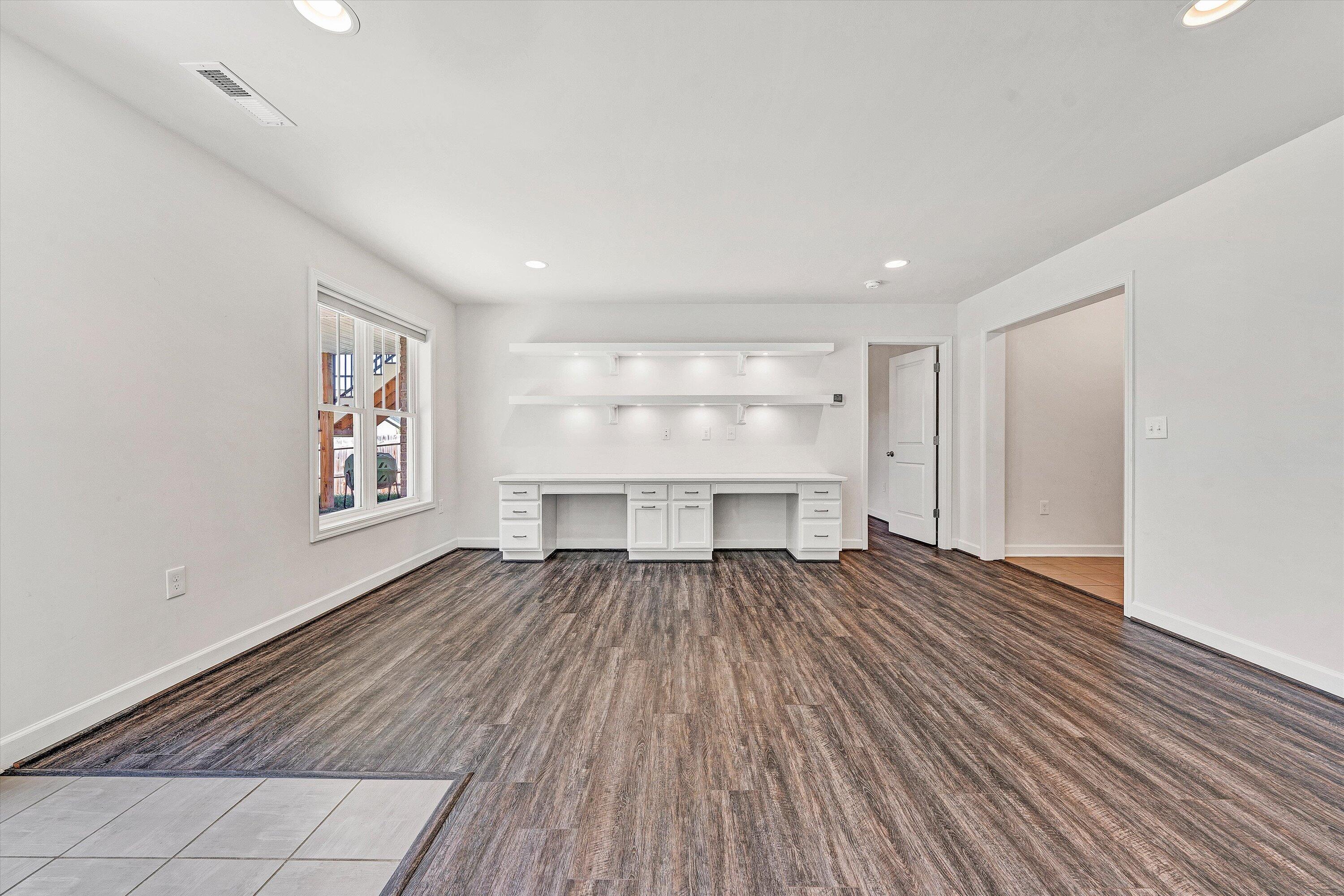 2570 Woods Meadow LN