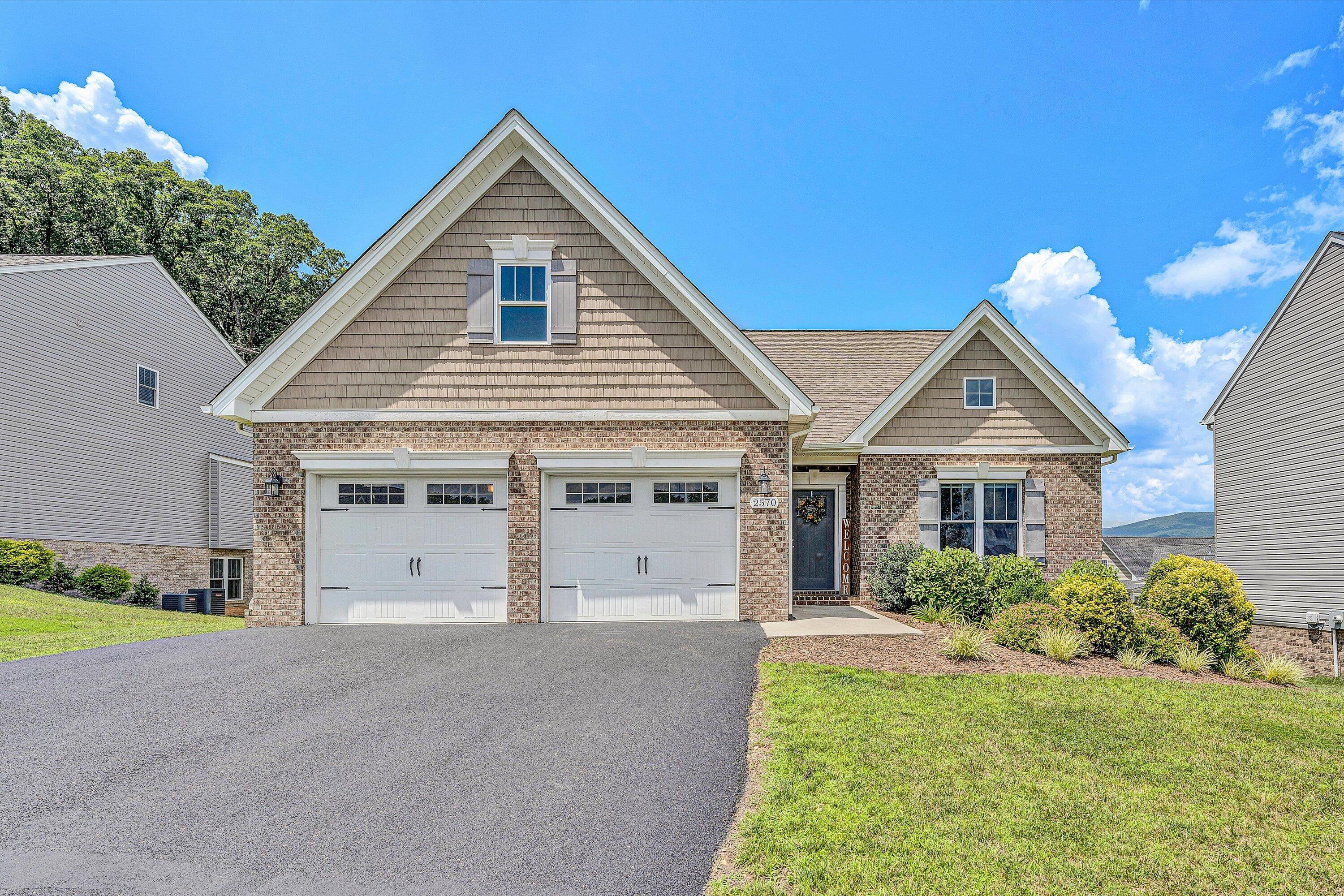 2570 Woods Meadow LN