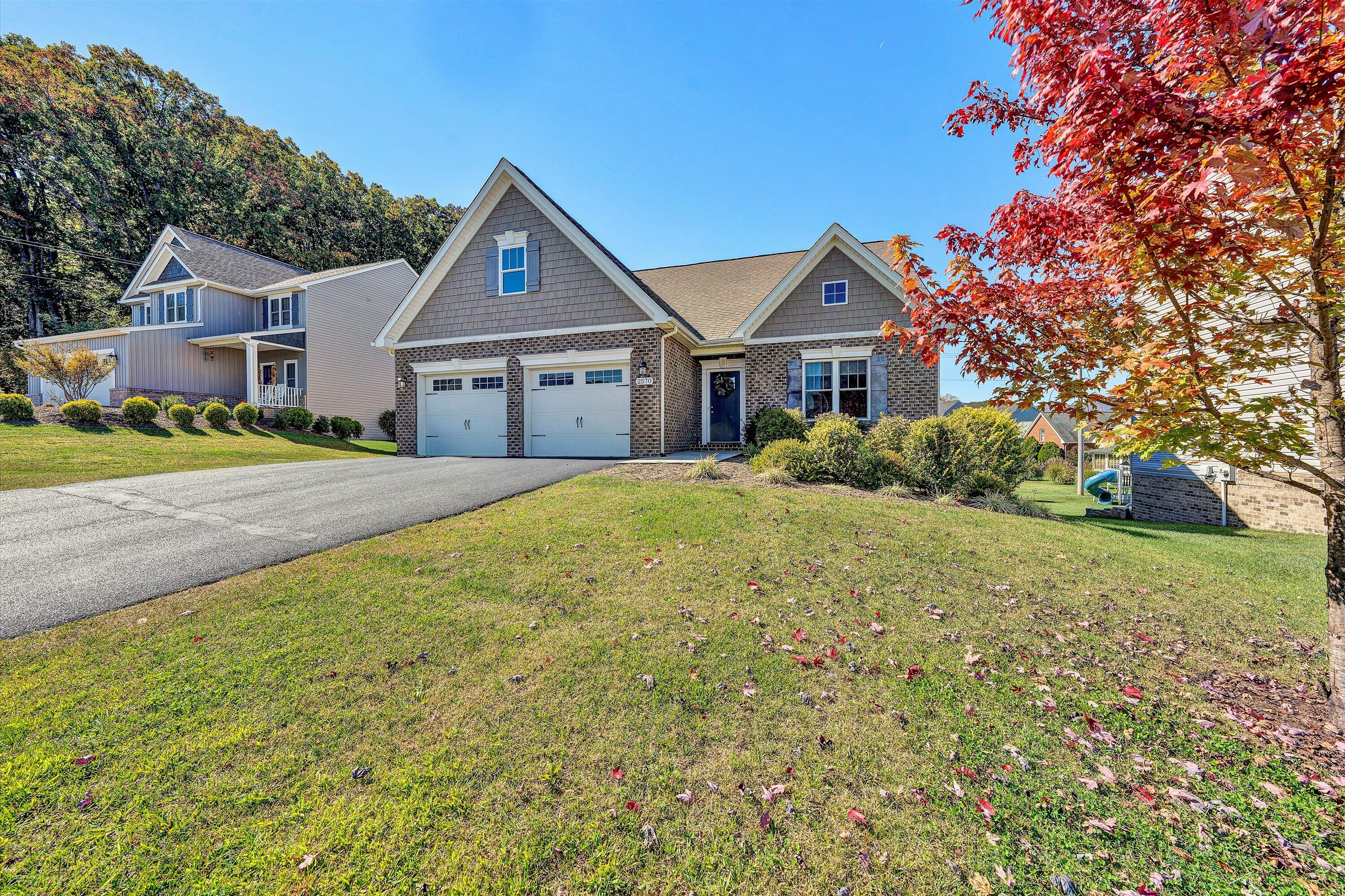 2570 Woods Meadow LN