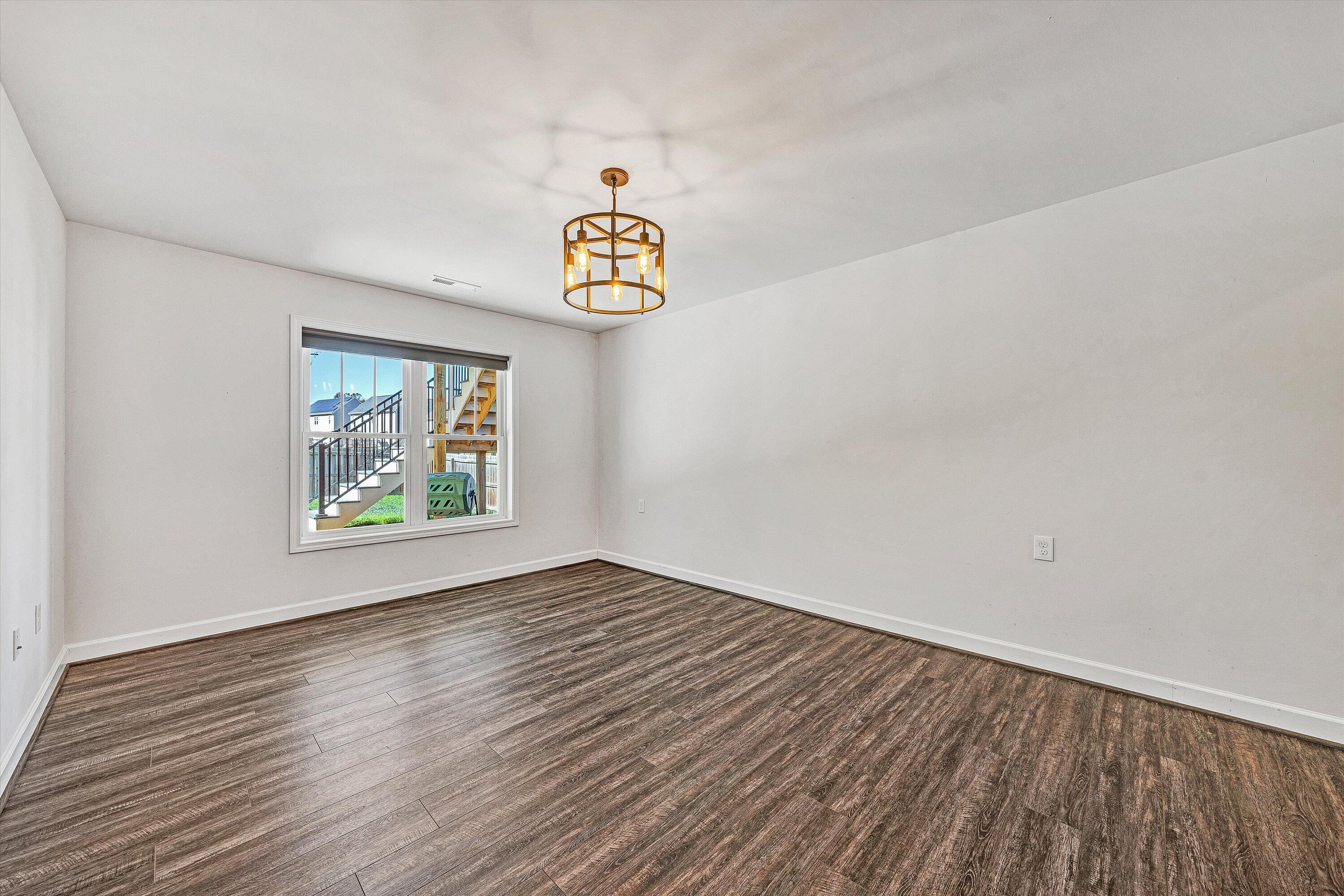 2570 Woods Meadow LN