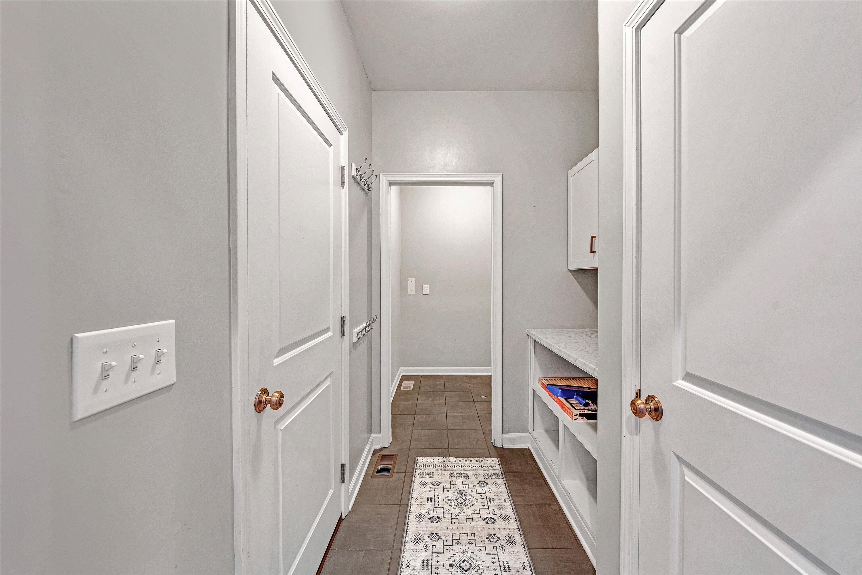 2570 Woods Meadow LN