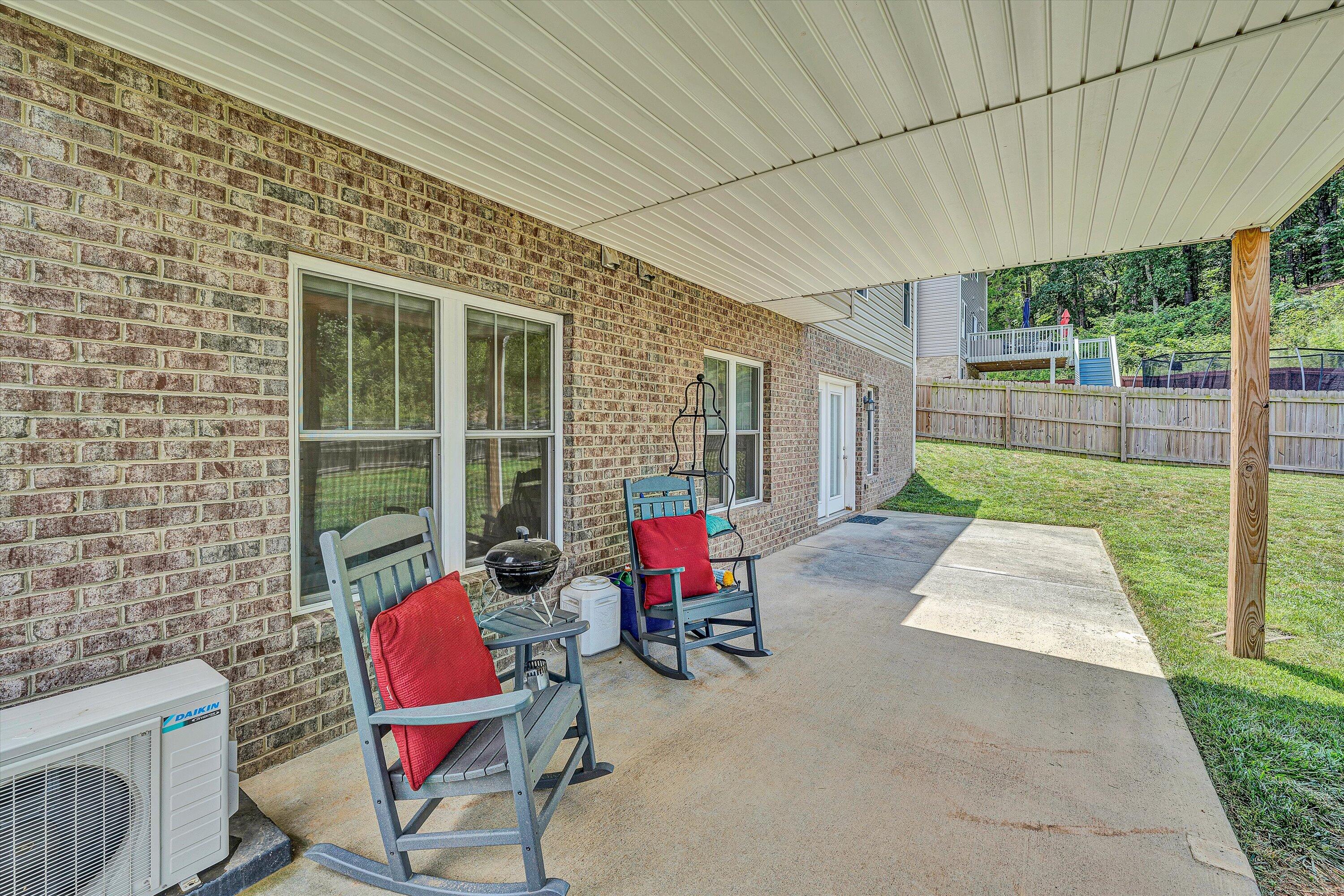 2570 Woods Meadow LN