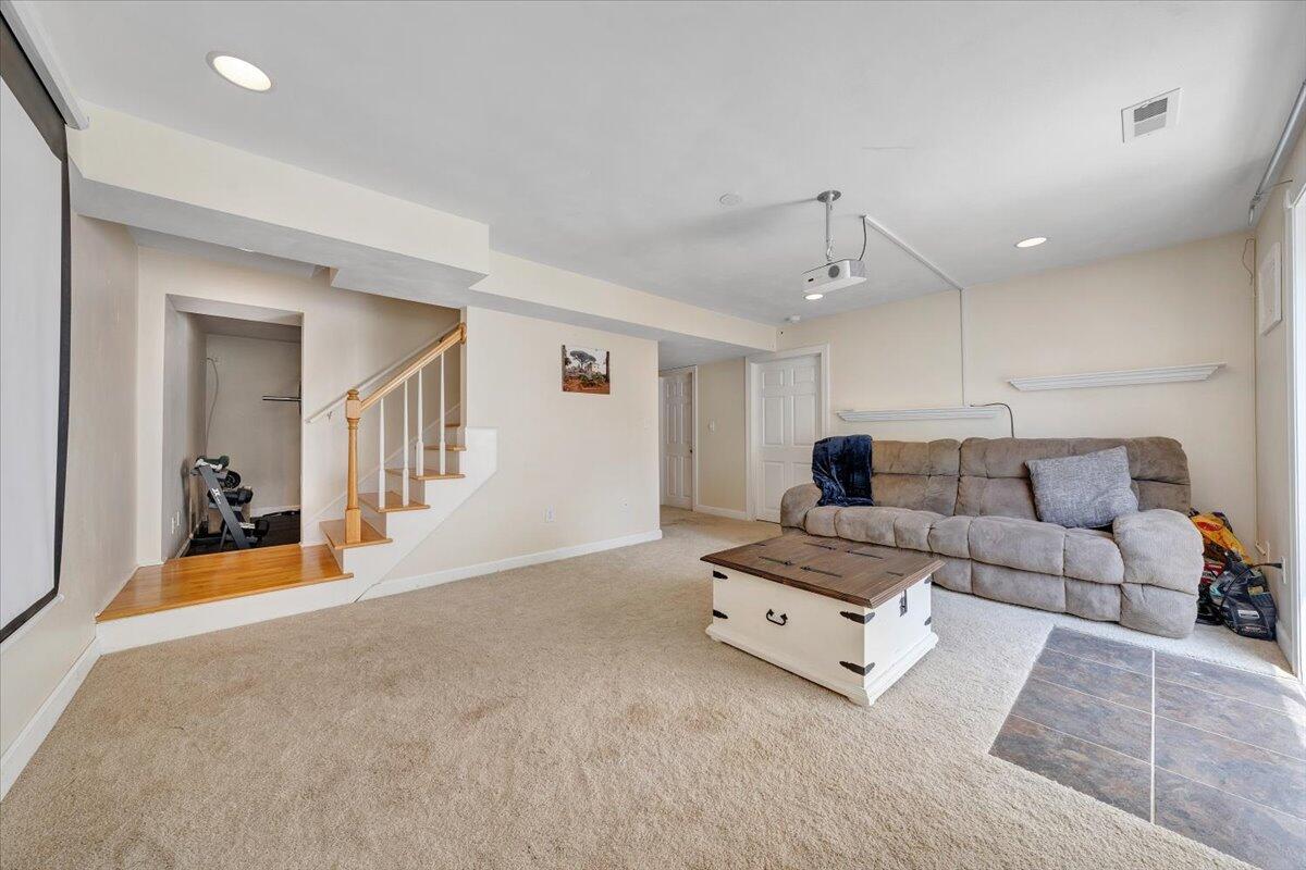 6024 Chagall DR