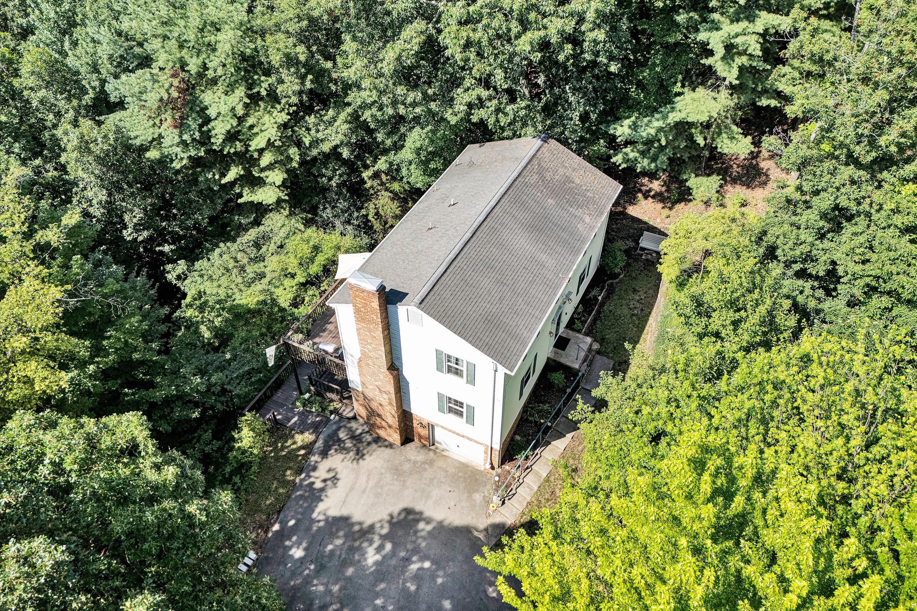 2402 Coachman DR