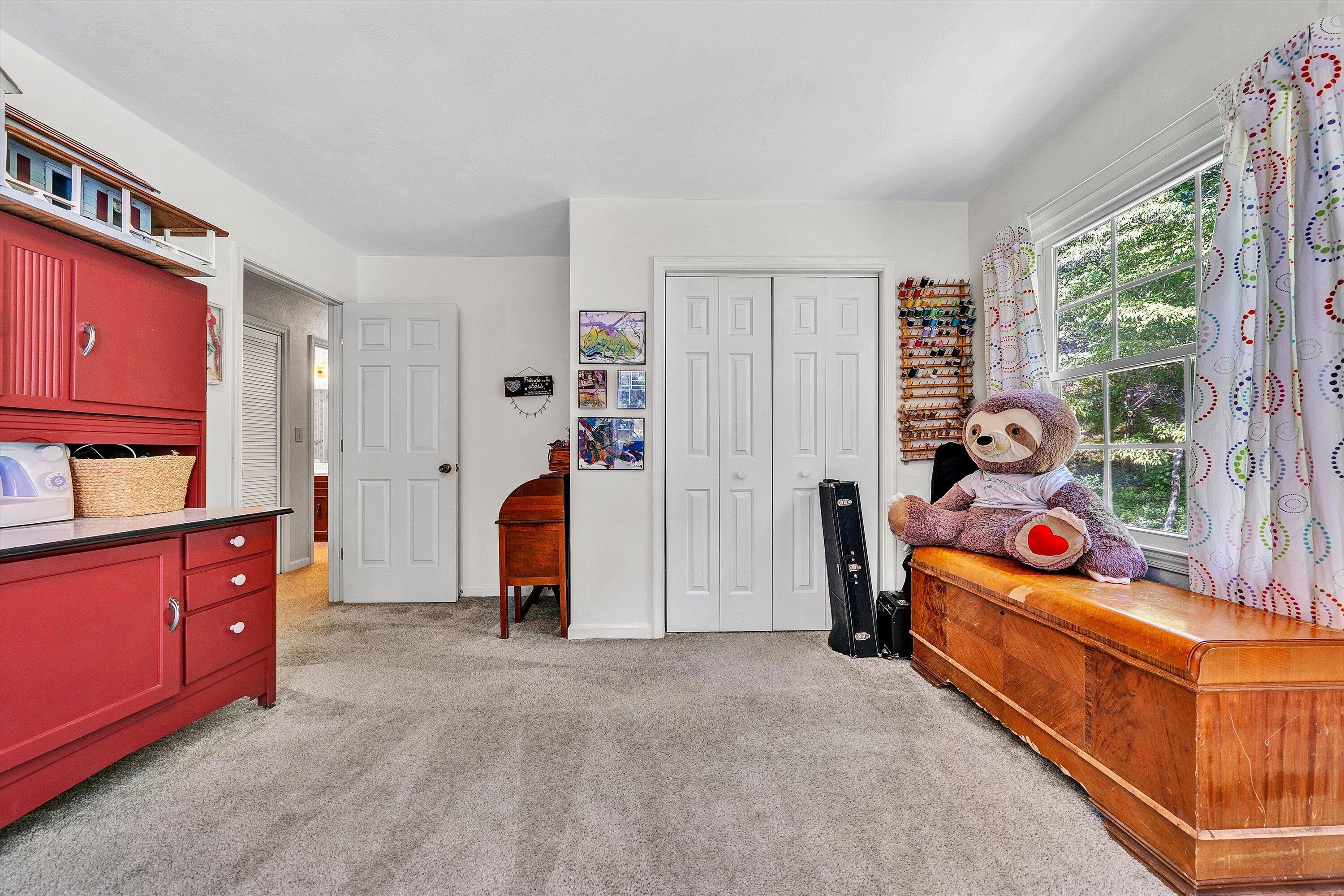 2402 Coachman DR