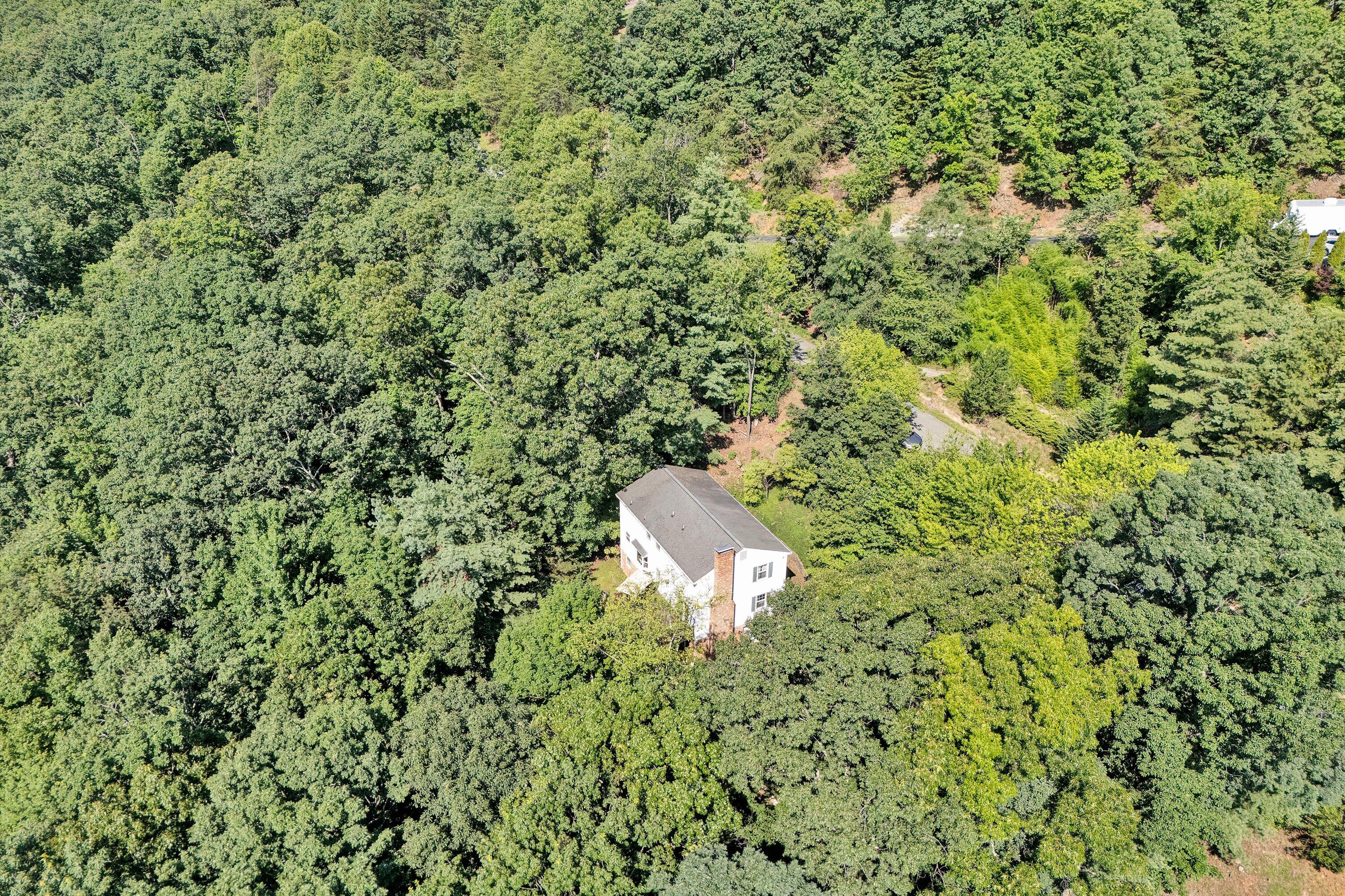 2402 Coachman DR