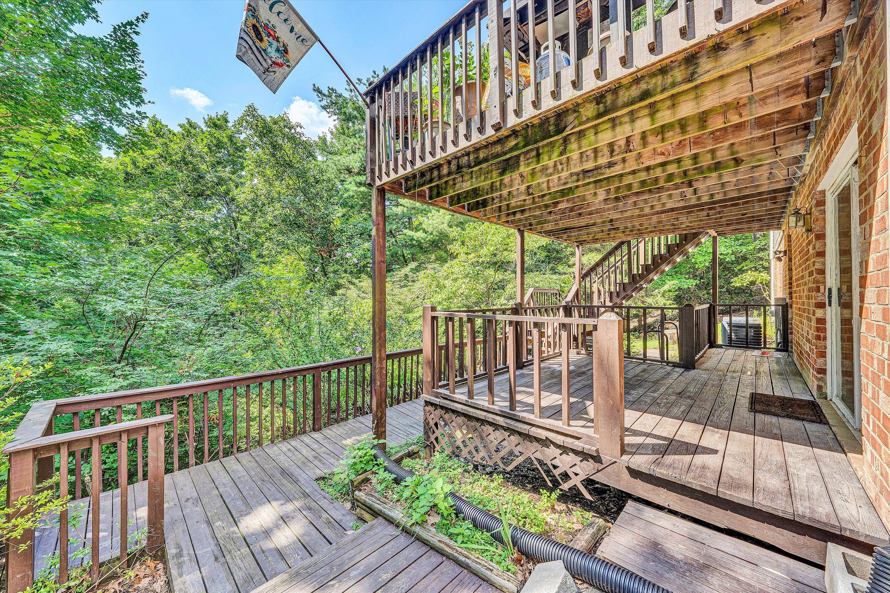 2402 Coachman DR
