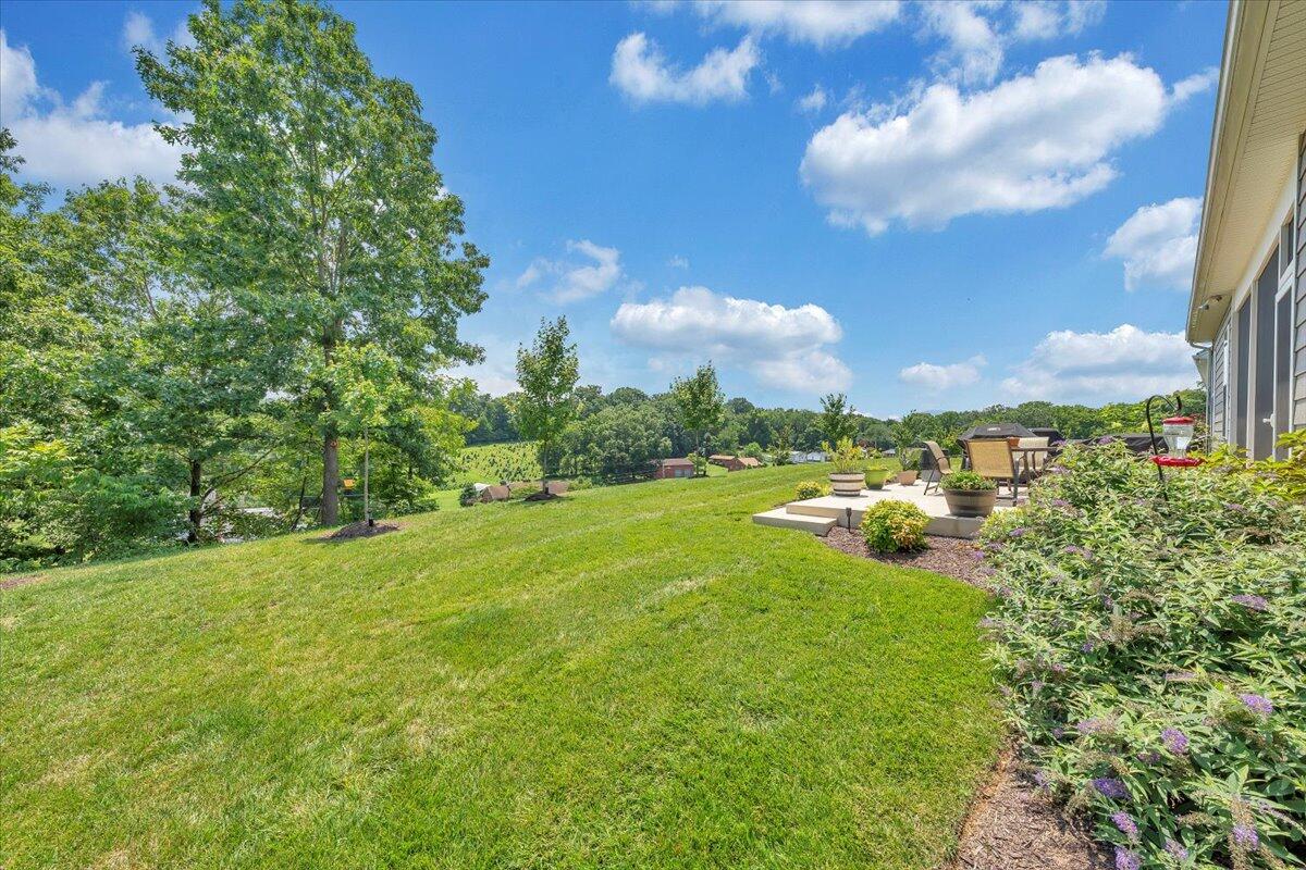 2153 Kings Walk DR NE