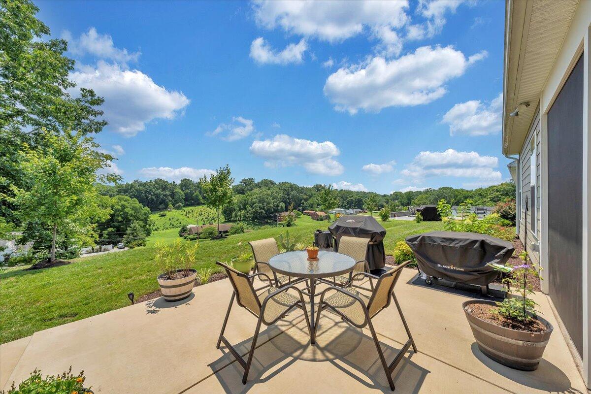 2153 Kings Walk DR NE
