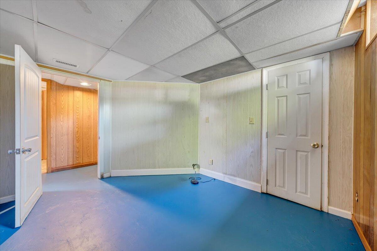 3332 Maplelawn AVE NW