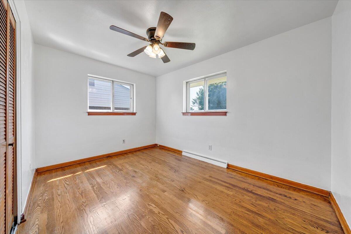 3332 Maplelawn AVE NW