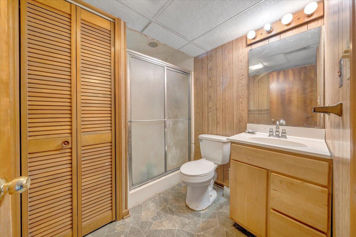 3332 Maplelawn AVE NW