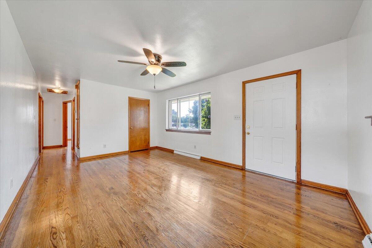 3332 Maplelawn AVE NW