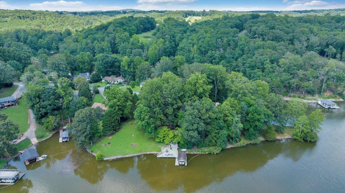 112 Crescent LN