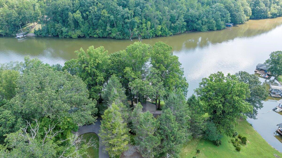 112 Crescent LN