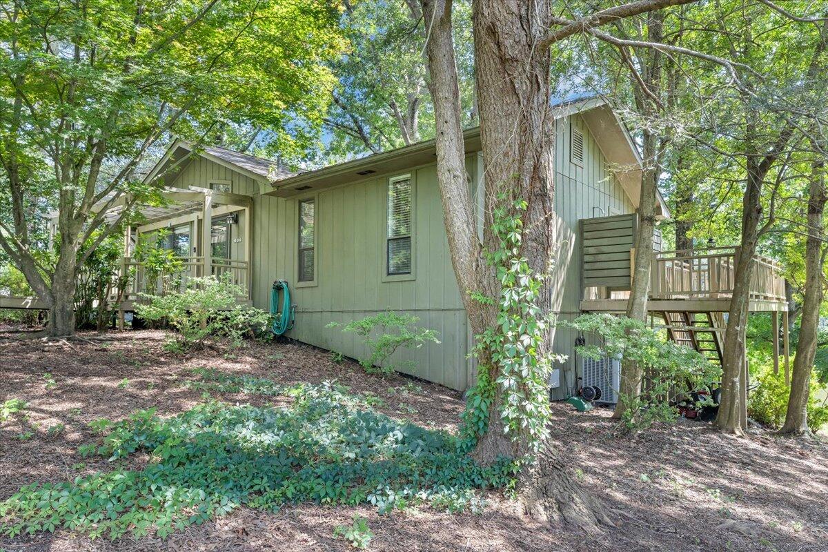 112 Crescent LN