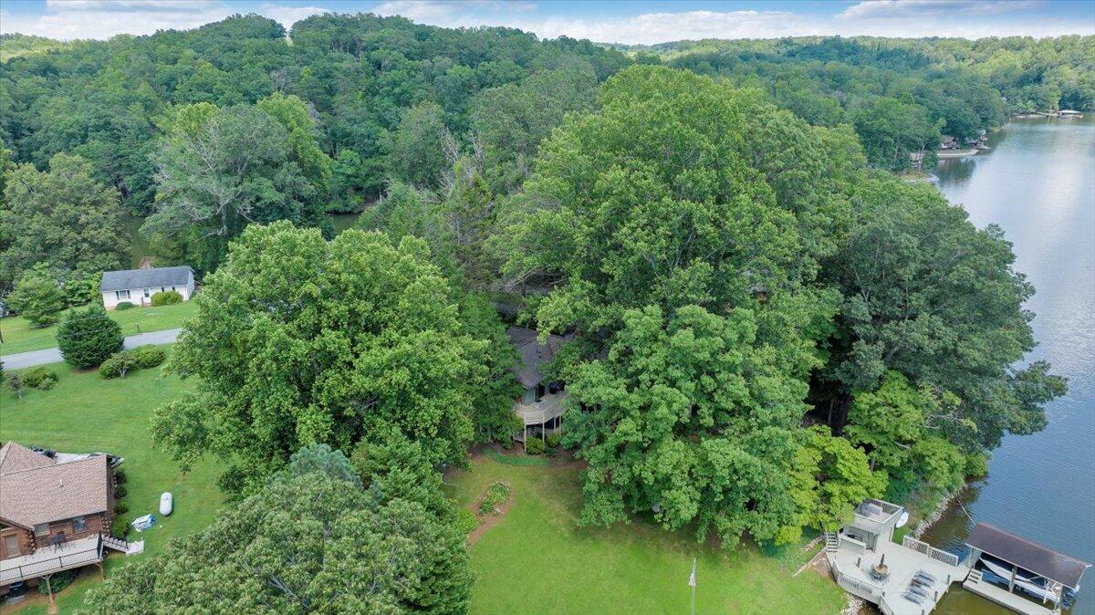 112 Crescent LN