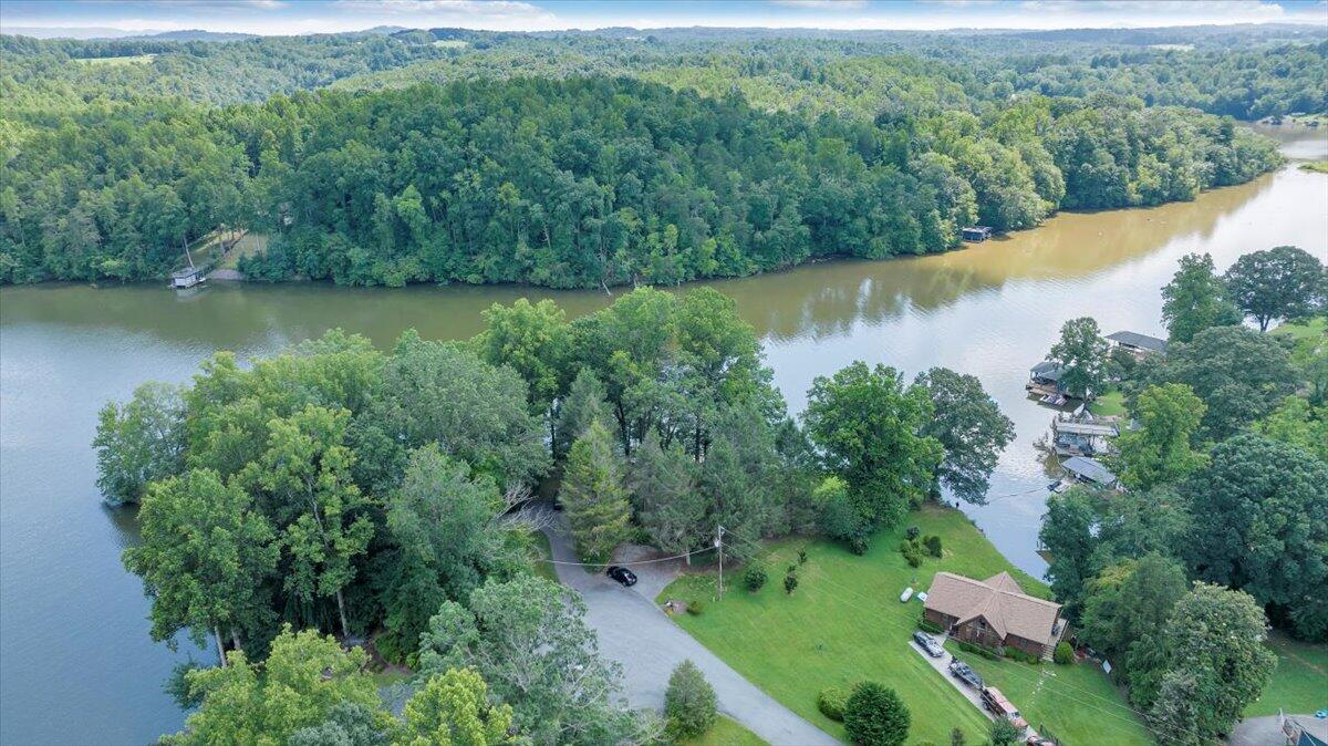 112 Crescent LN