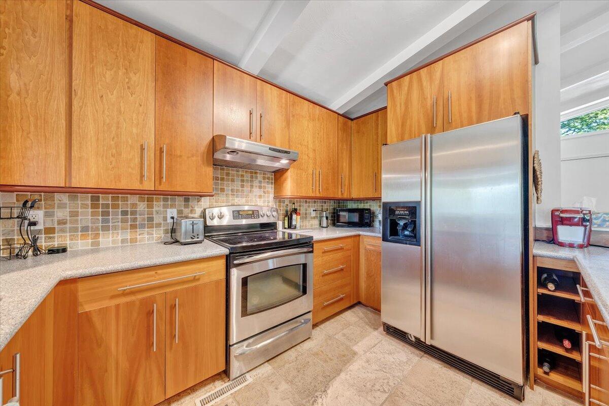 112 Crescent LN