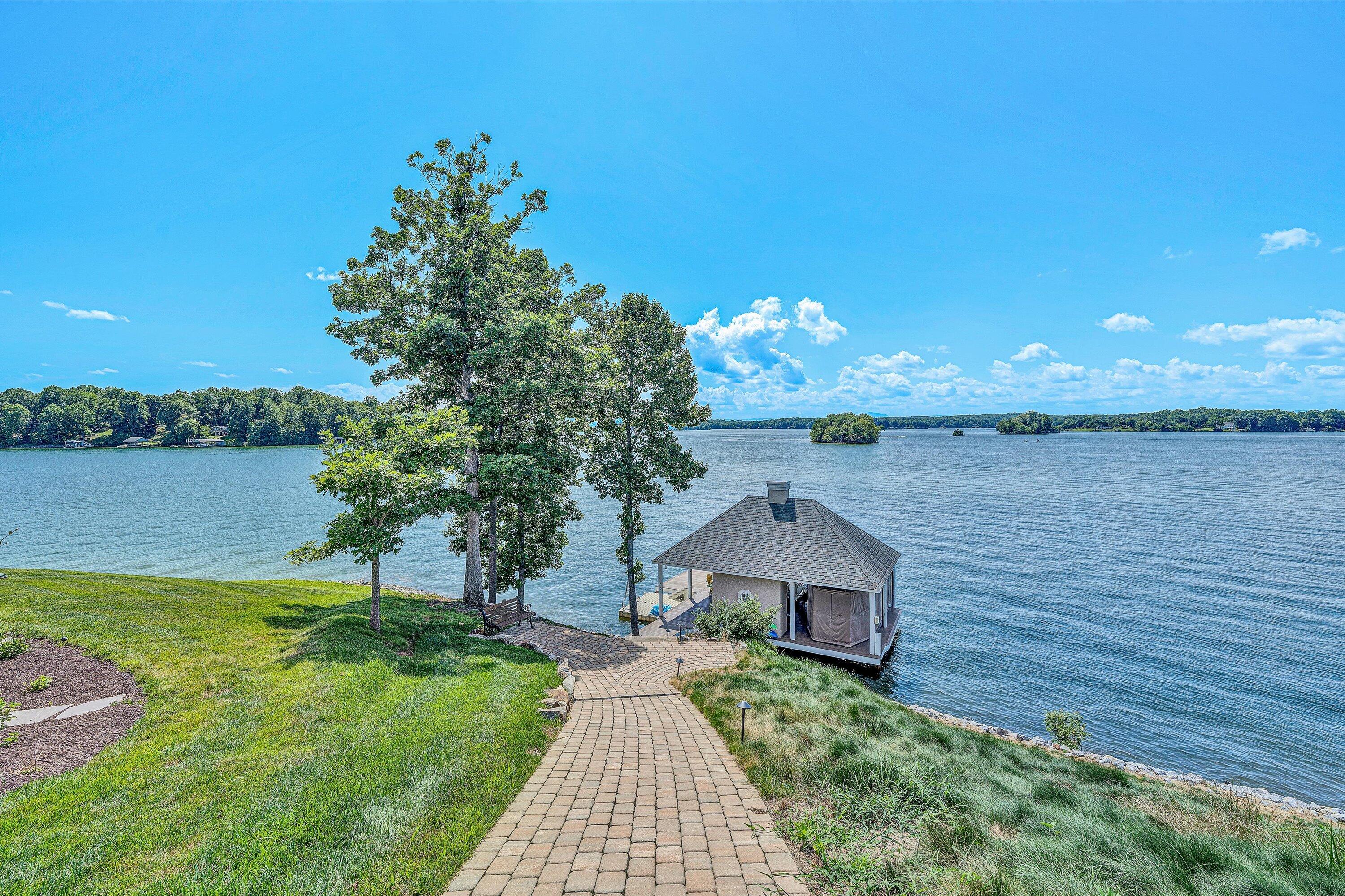60 Westridge LN