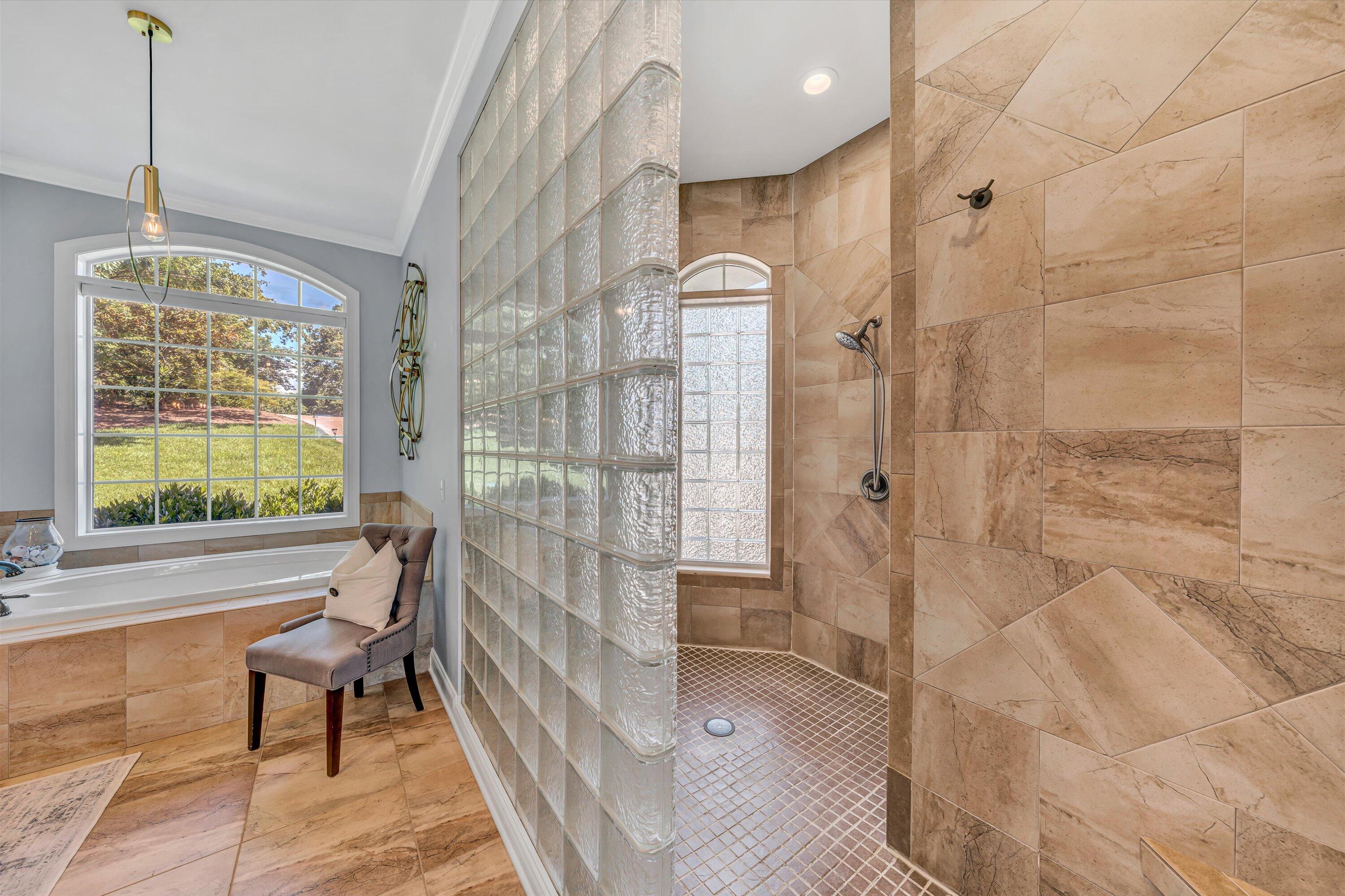 60 Westridge LN