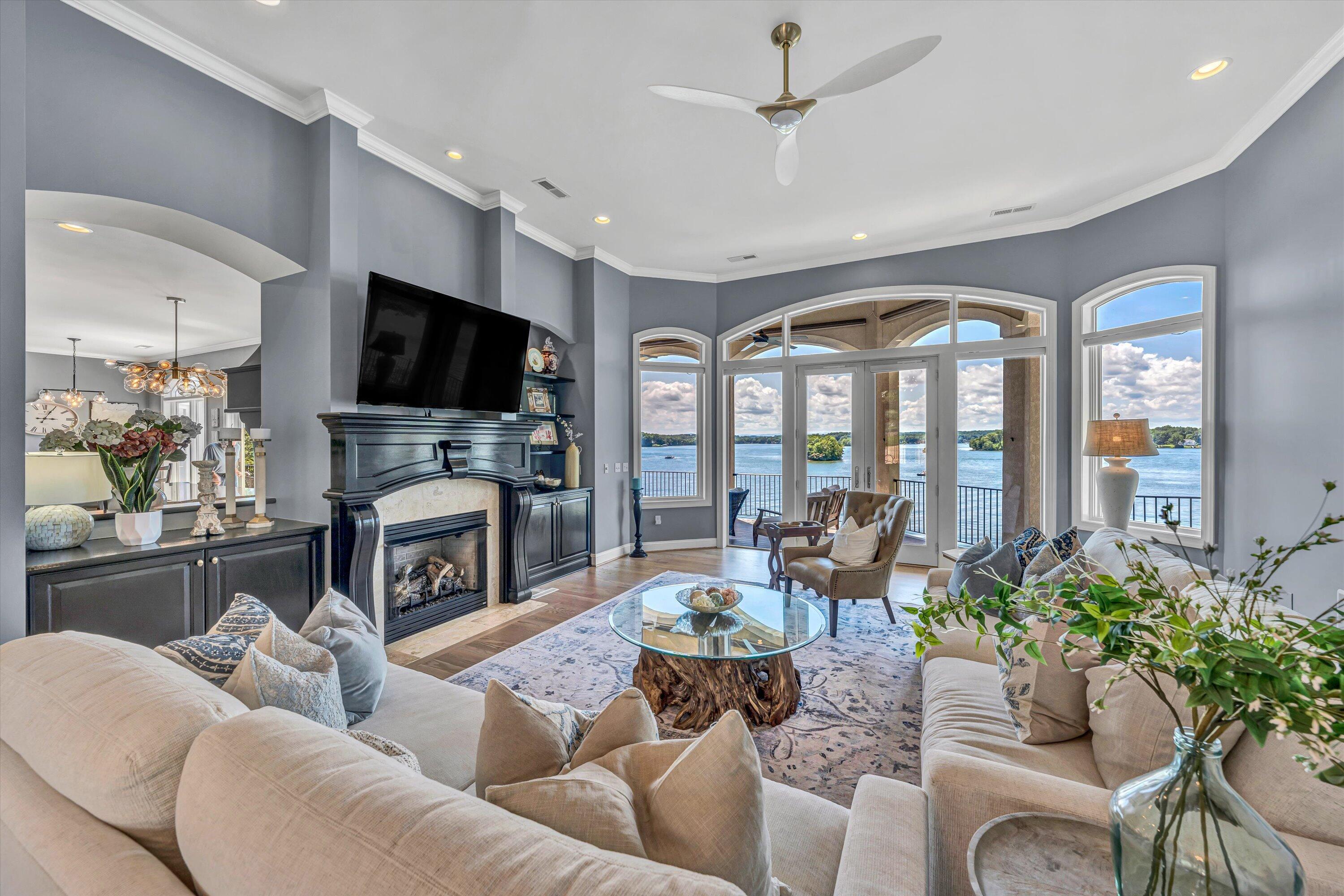 60 Westridge LN