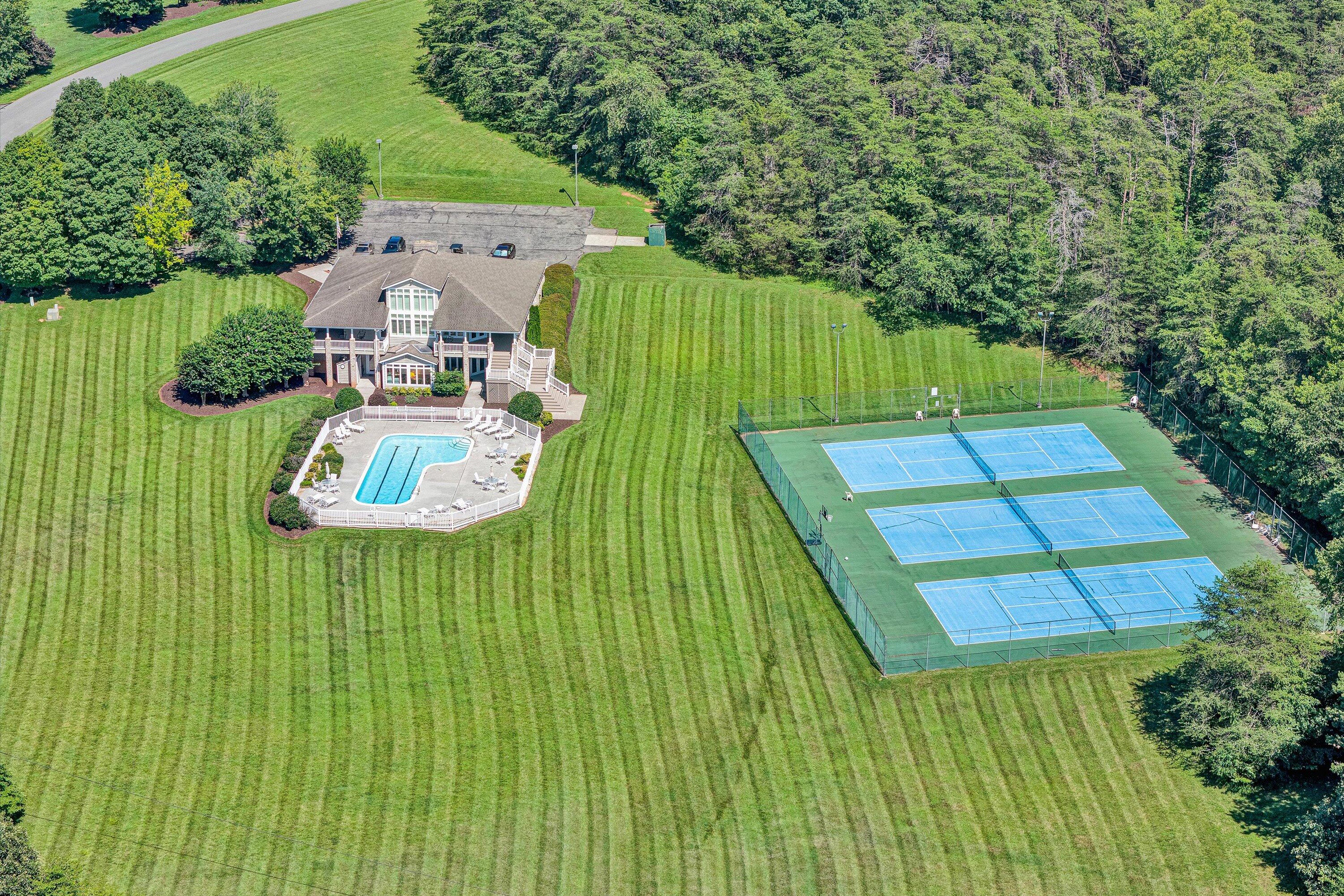 60 Westridge LN