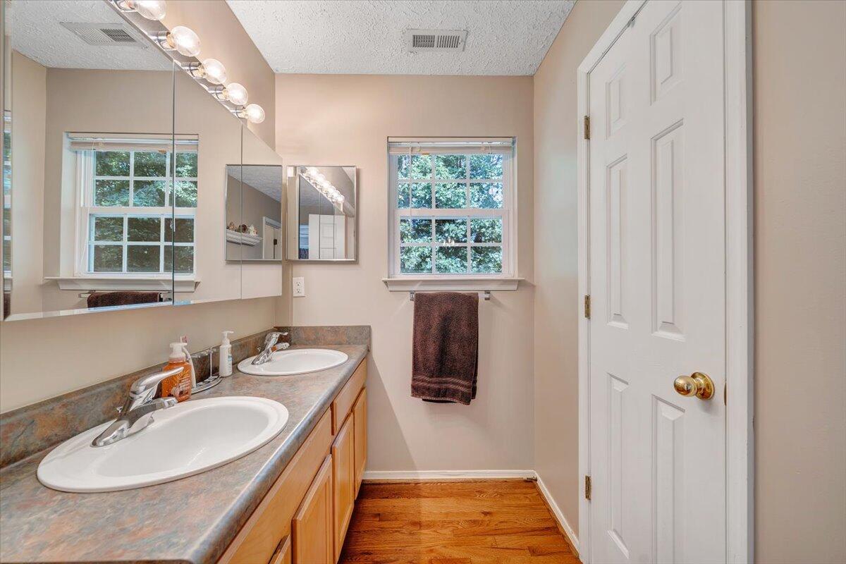 2880 Garden City BLVD SE