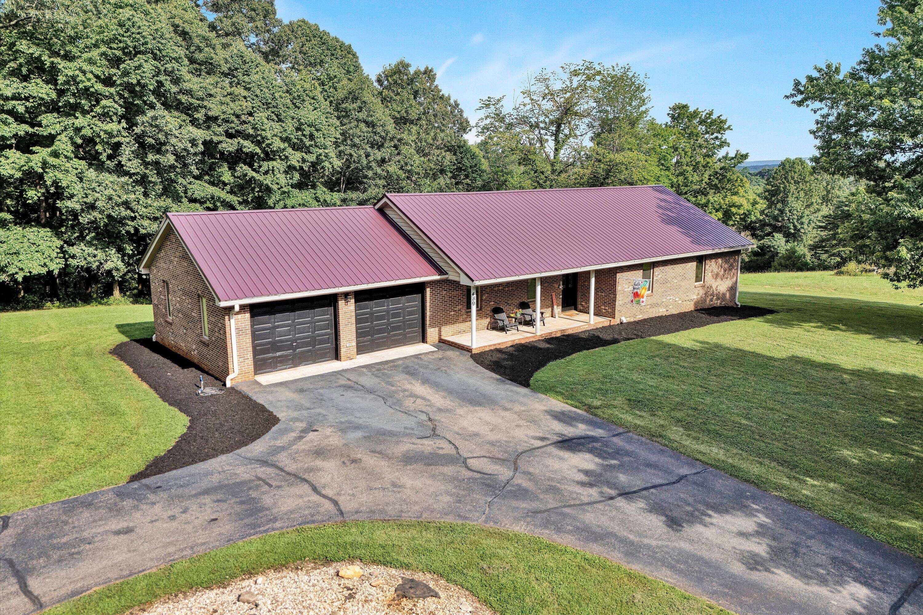 489 Monty RD