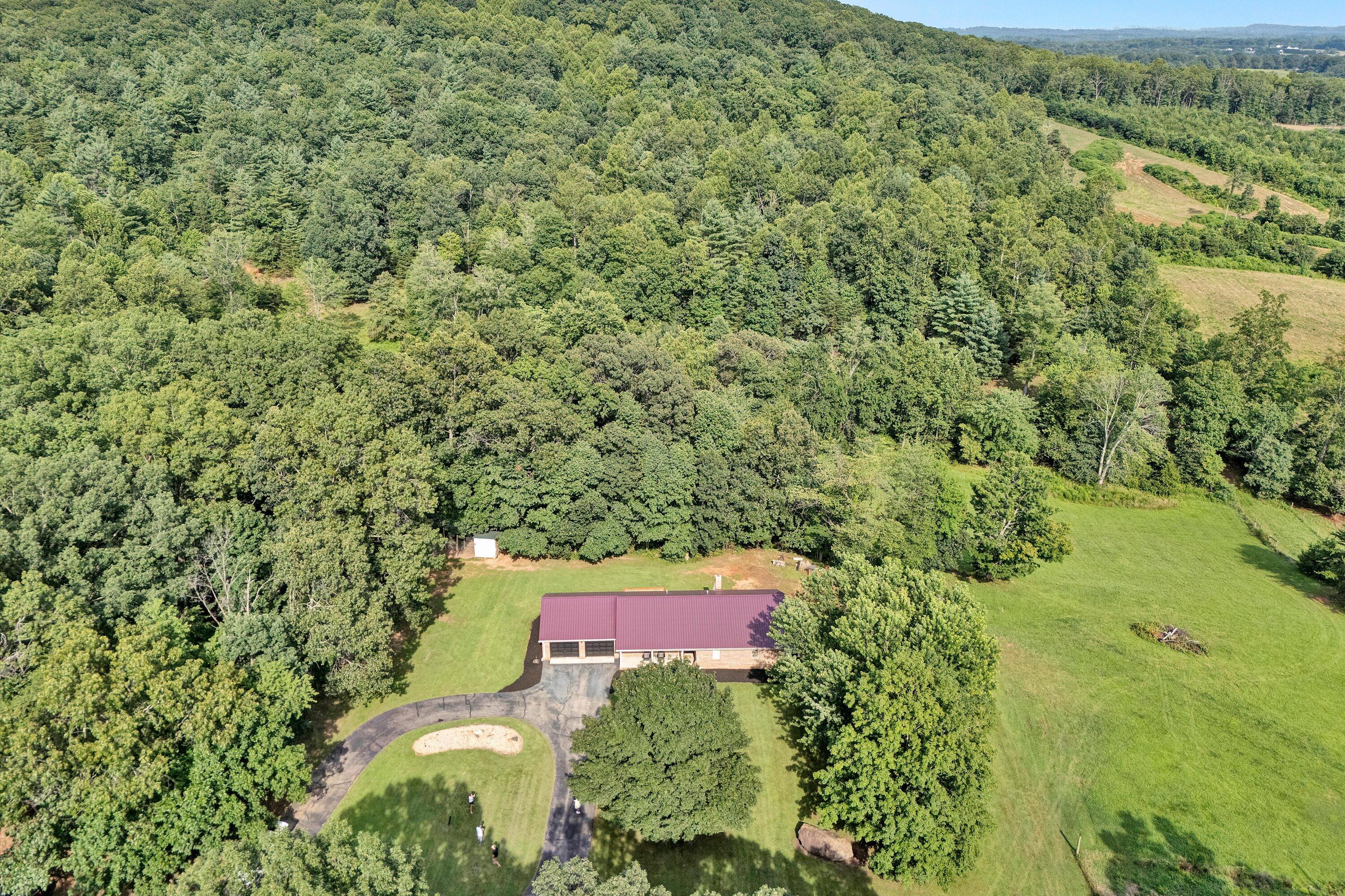 489 Monty RD