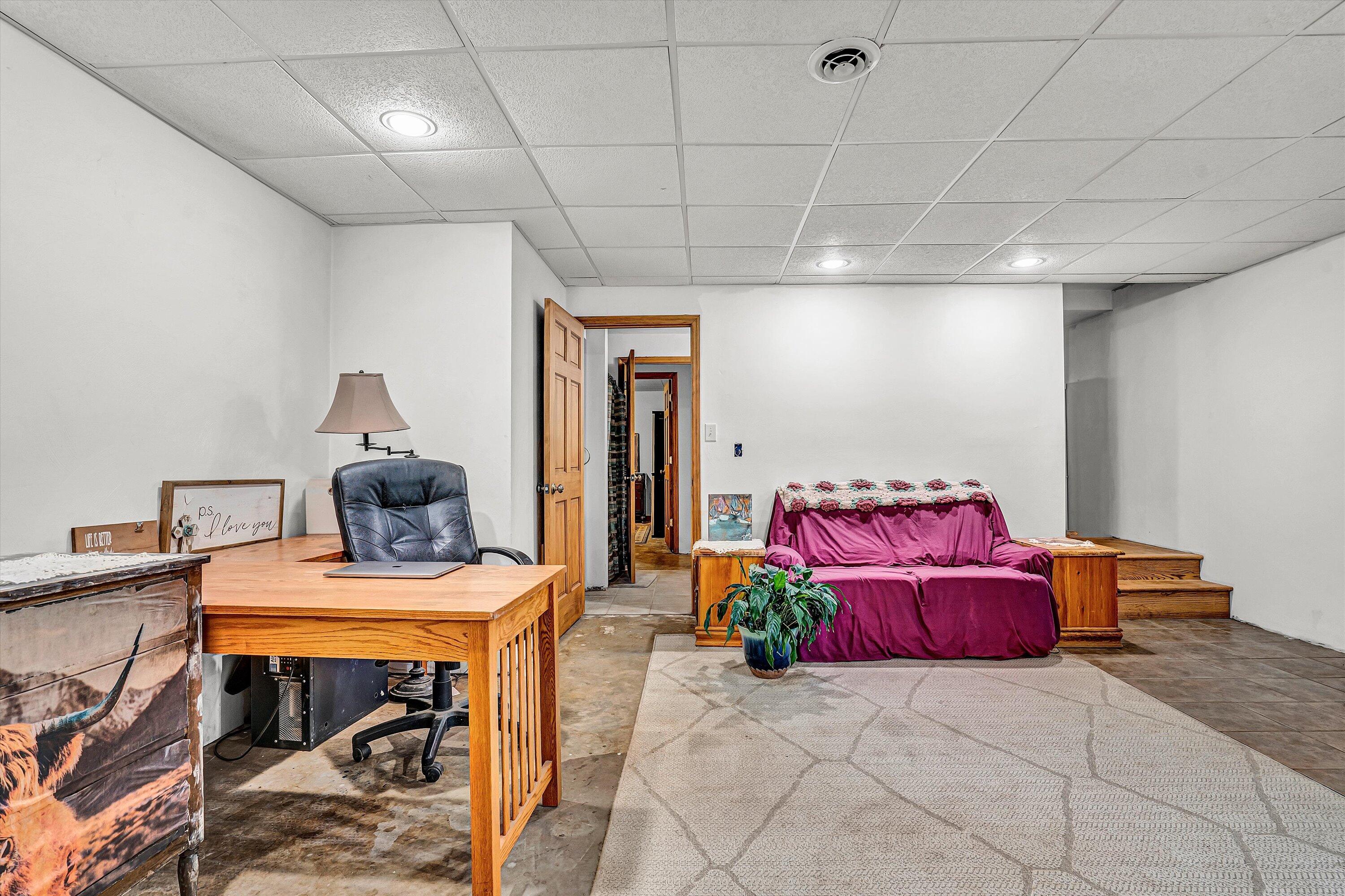489 Monty RD
