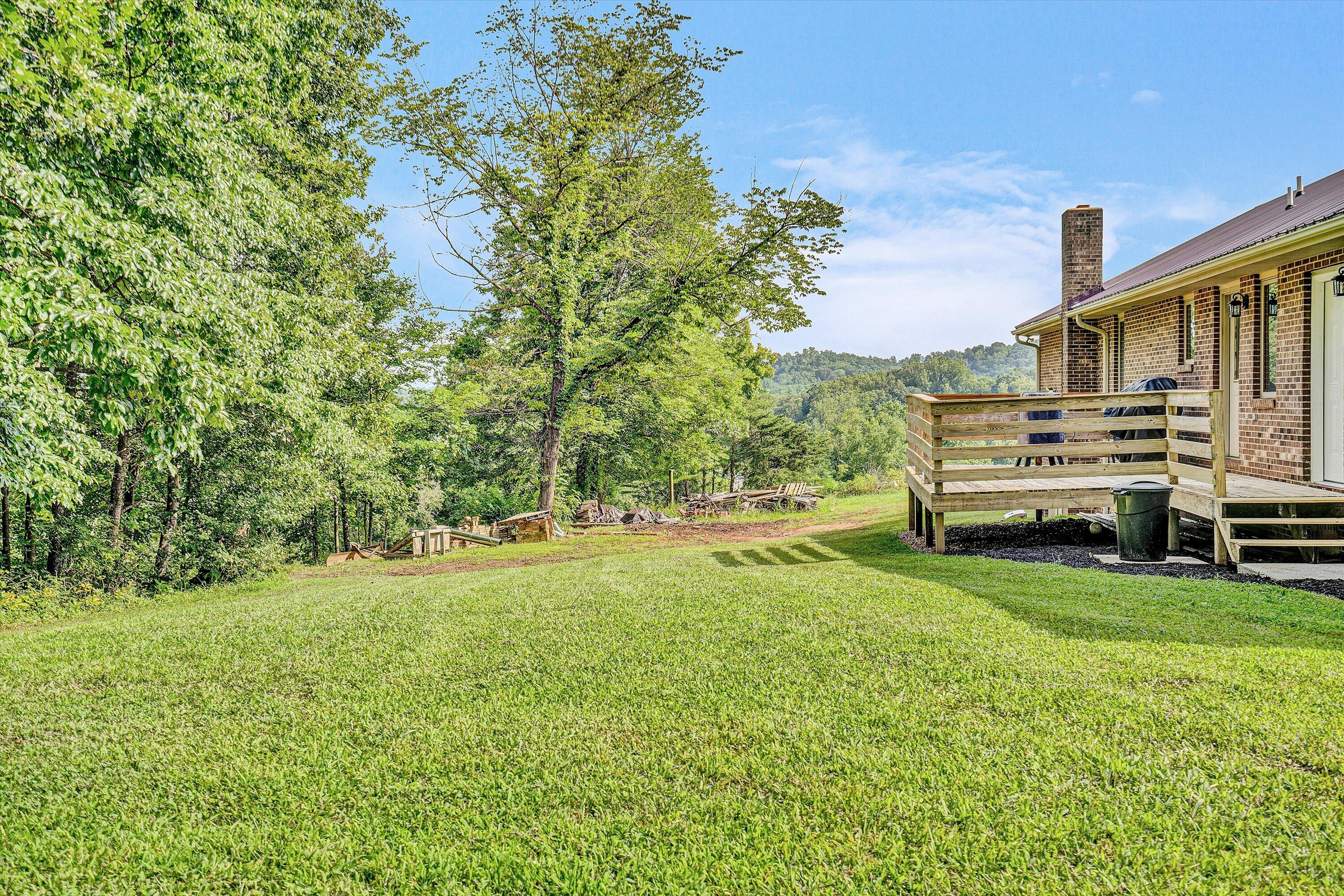 489 Monty RD