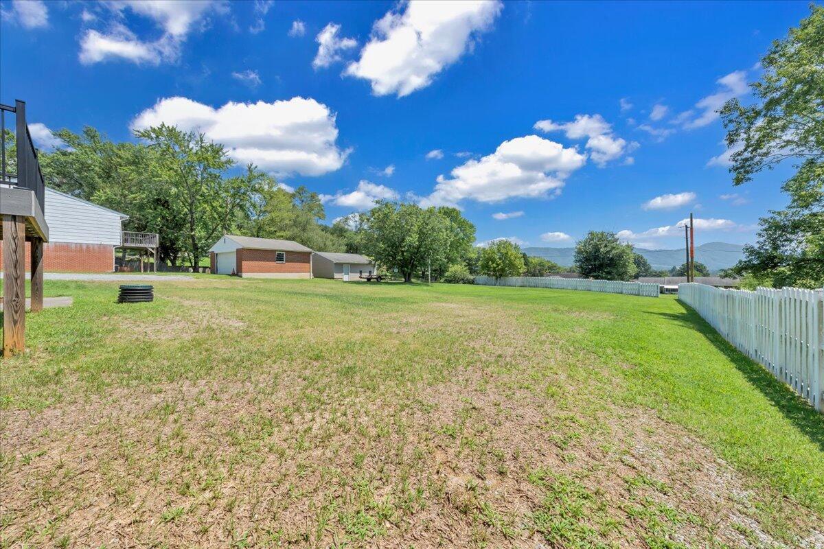 1331 Rainbow Forest DR