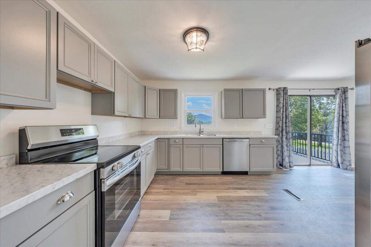 1331 Rainbow Forest DR