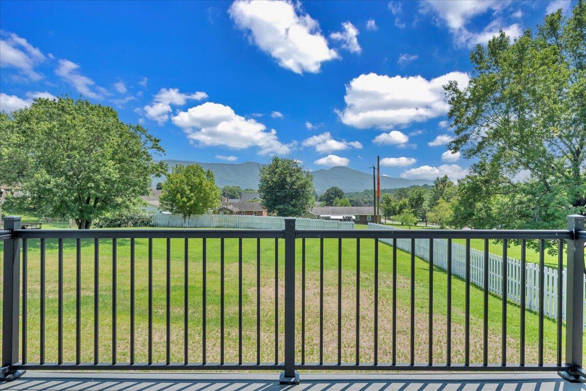 1331 Rainbow Forest DR