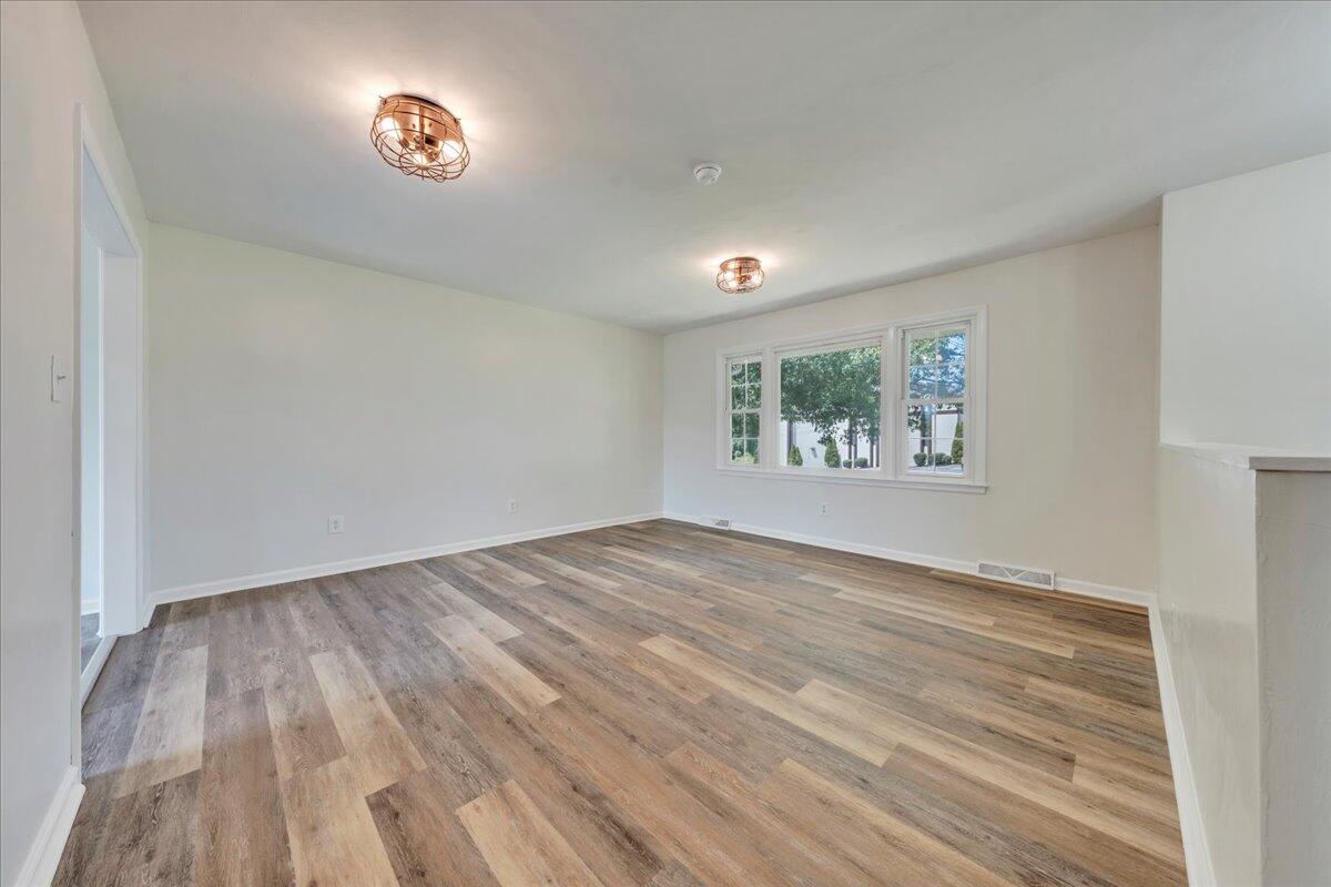 1331 Rainbow Forest DR