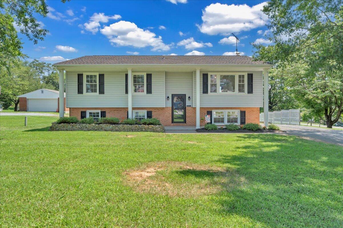 1331 Rainbow Forest DR