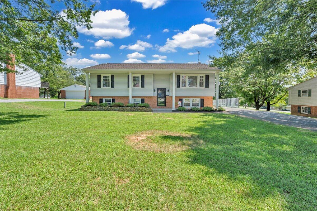 1331 Rainbow Forest DR