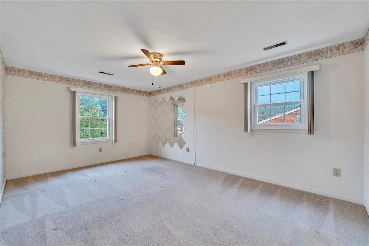 469 Ingal BLVD